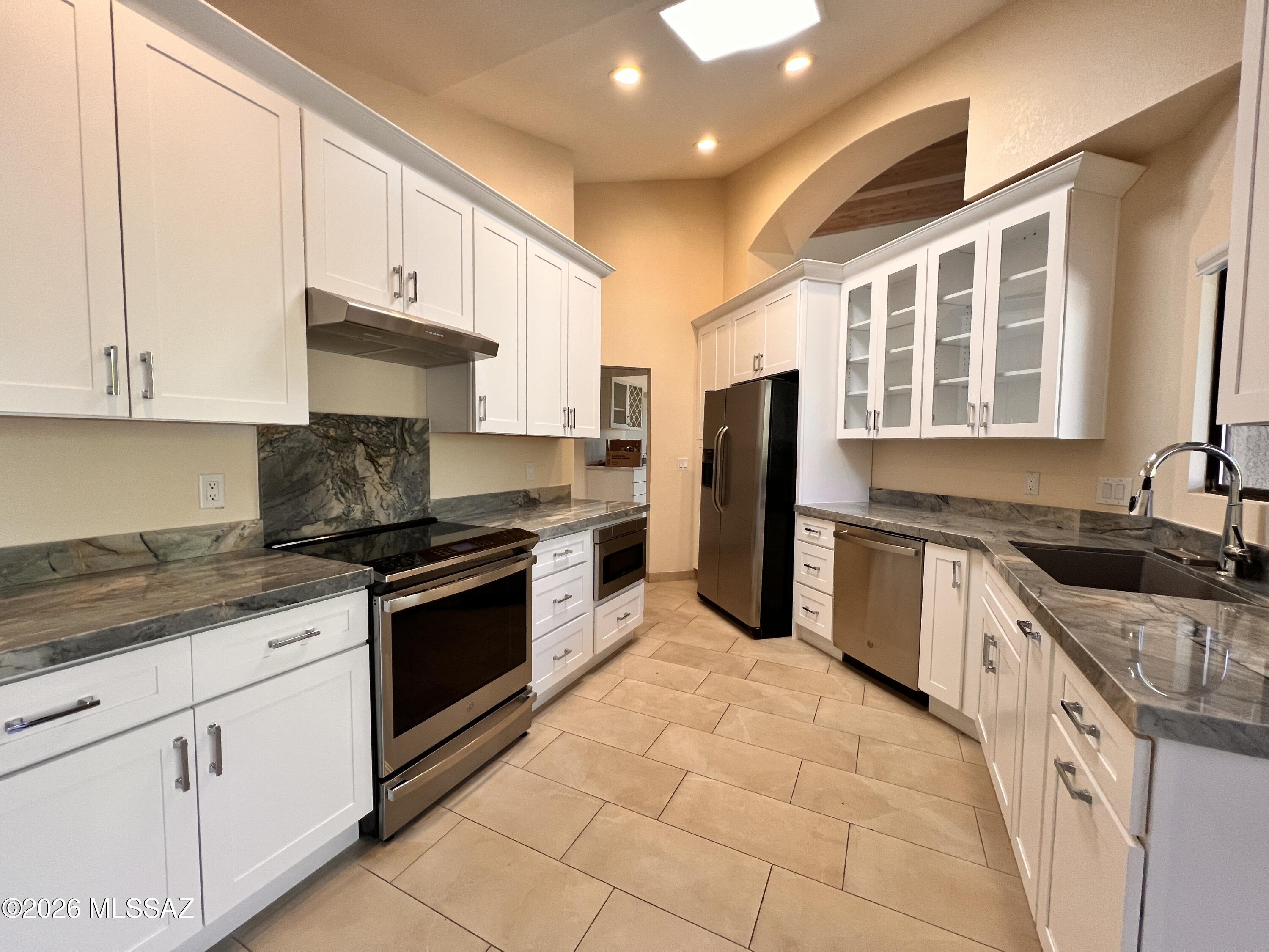 Ventana Serena (1-46) - Residential Lease