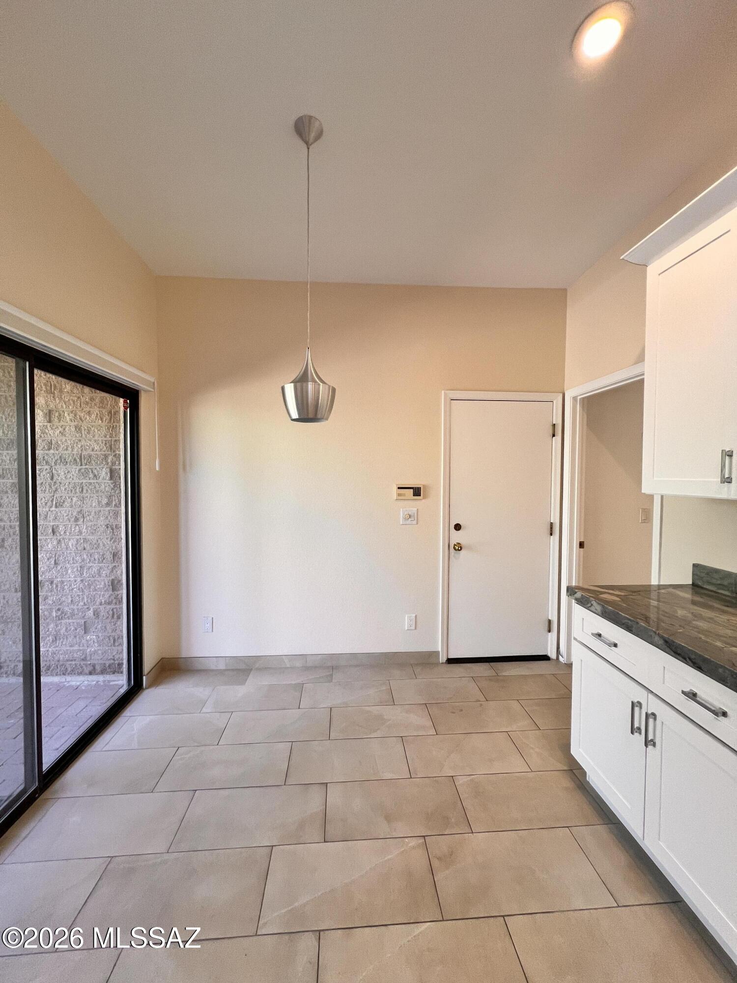 Ventana Serena (1-46) - Residential Lease