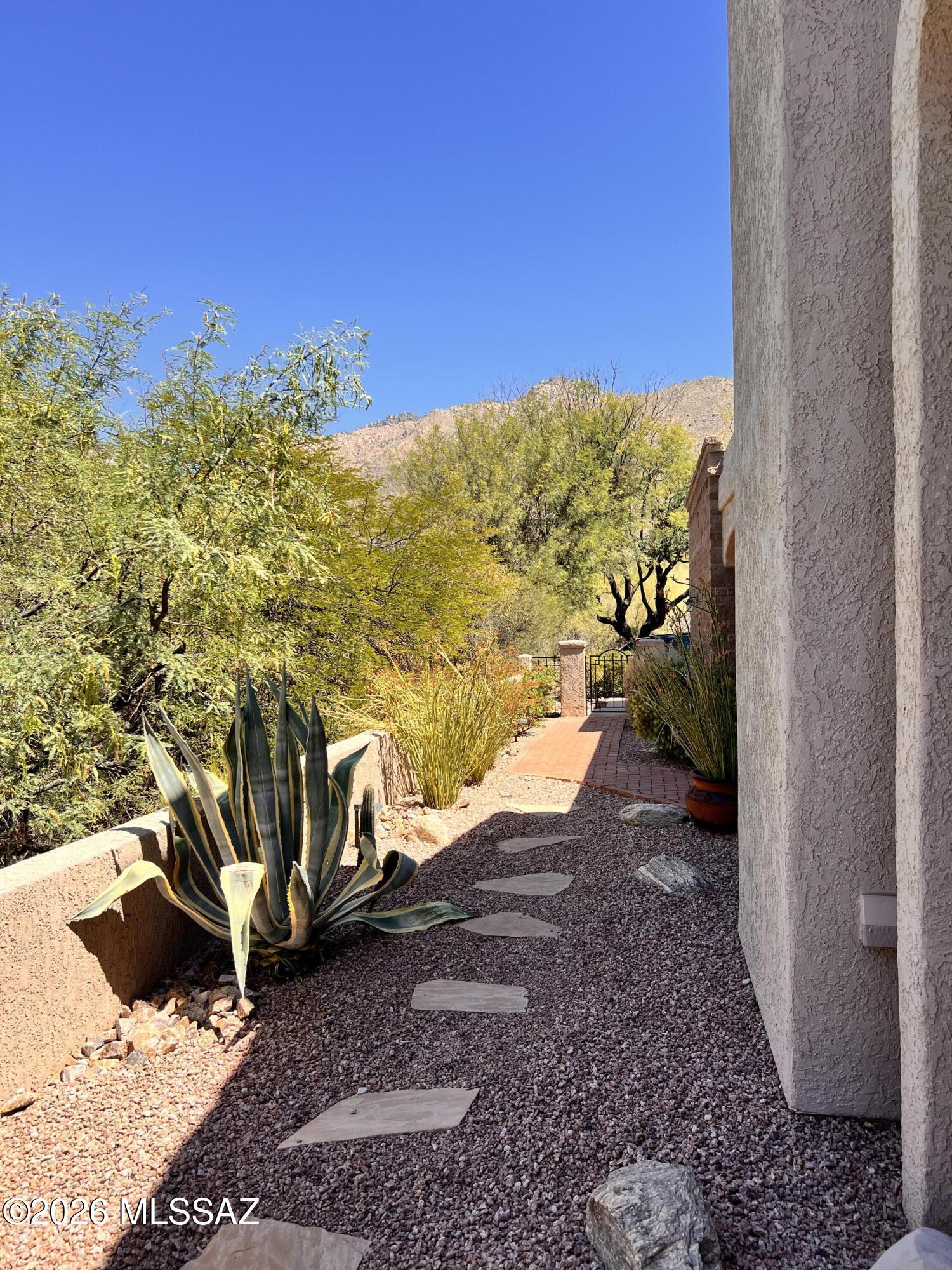 Ventana Serena (1-46) - Residential Lease