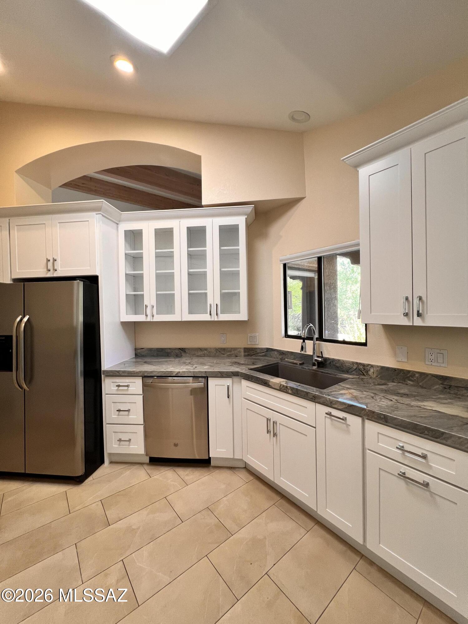Ventana Serena (1-46) - Residential Lease