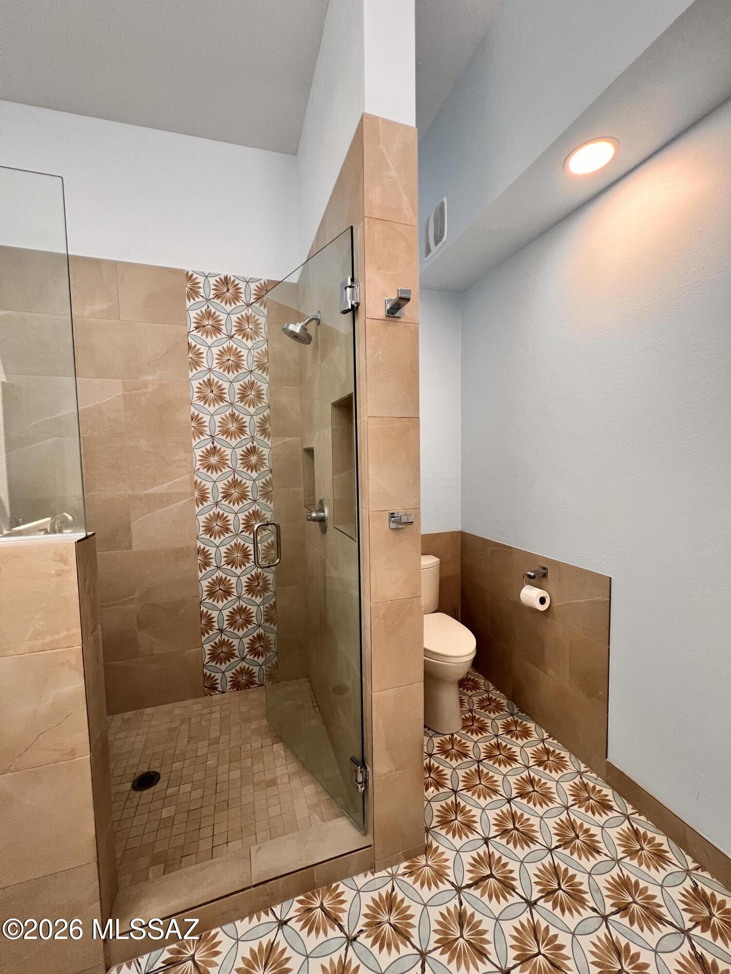 Ventana Serena (1-46) - Residential Lease