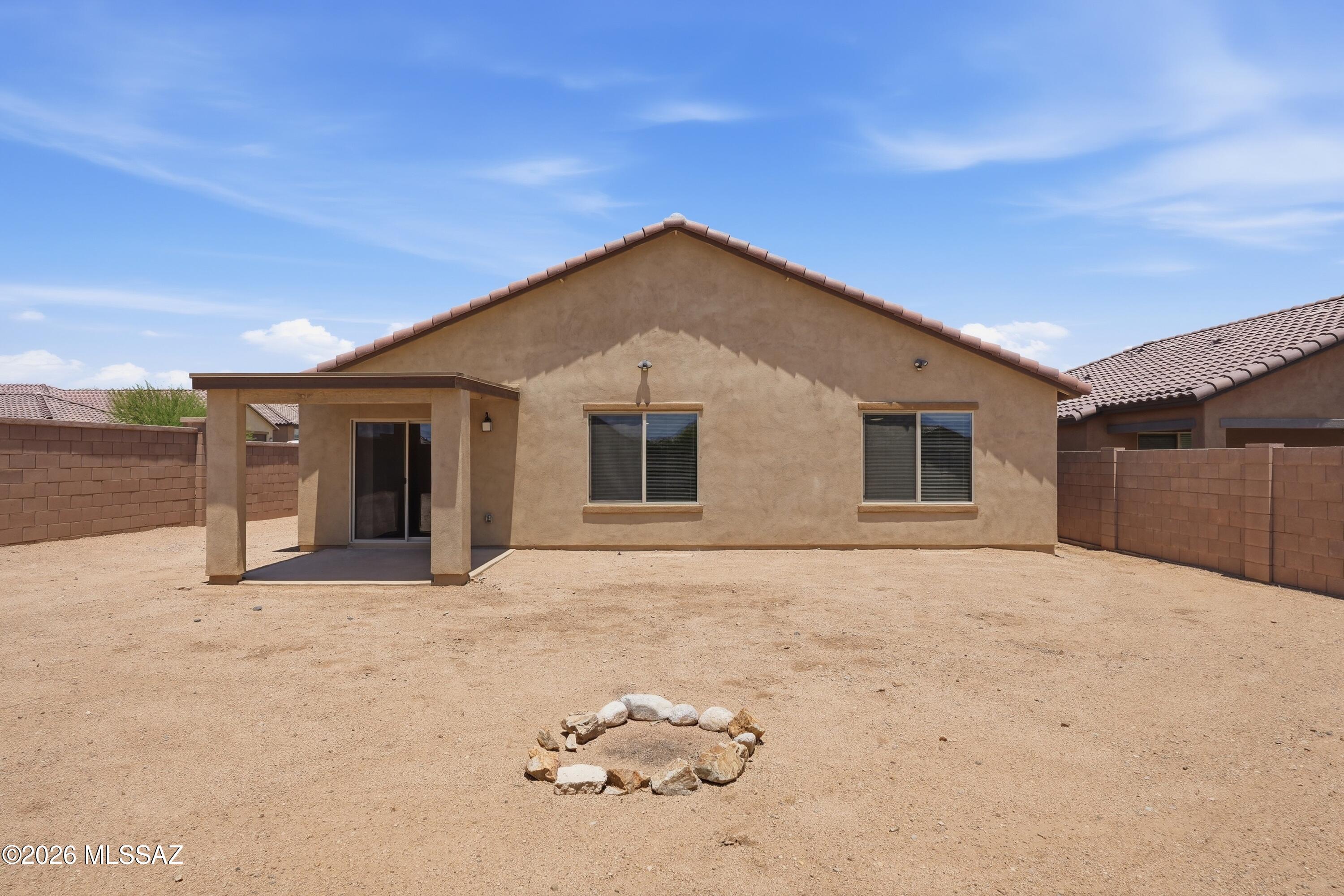 Entrada Del Pueblo - Residential