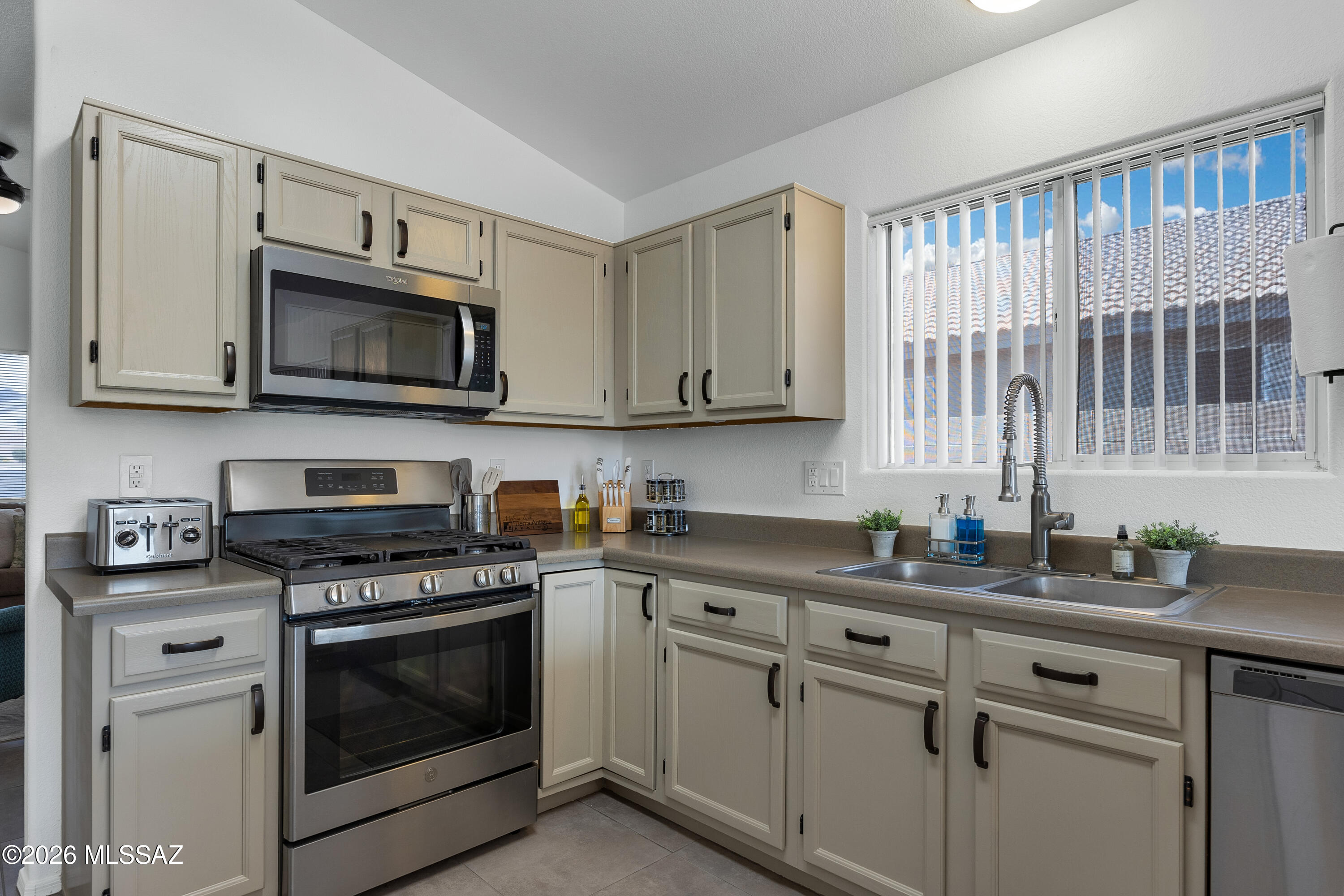Quail Crossing (1-150) - Residential Lease