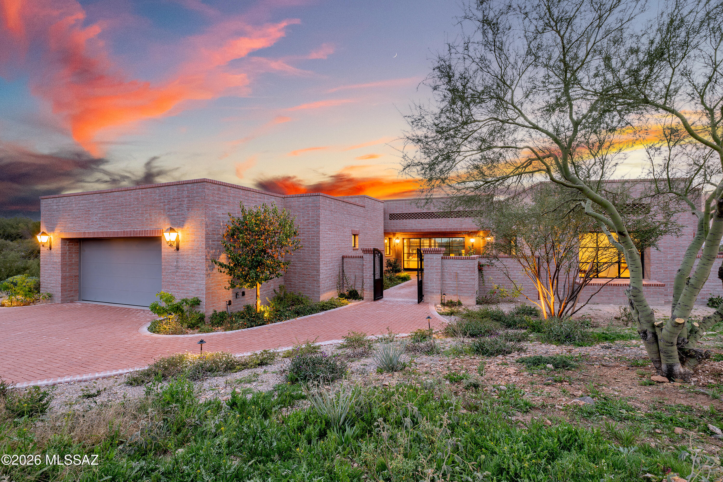 Quintana in the Catalina Foothills - Residential