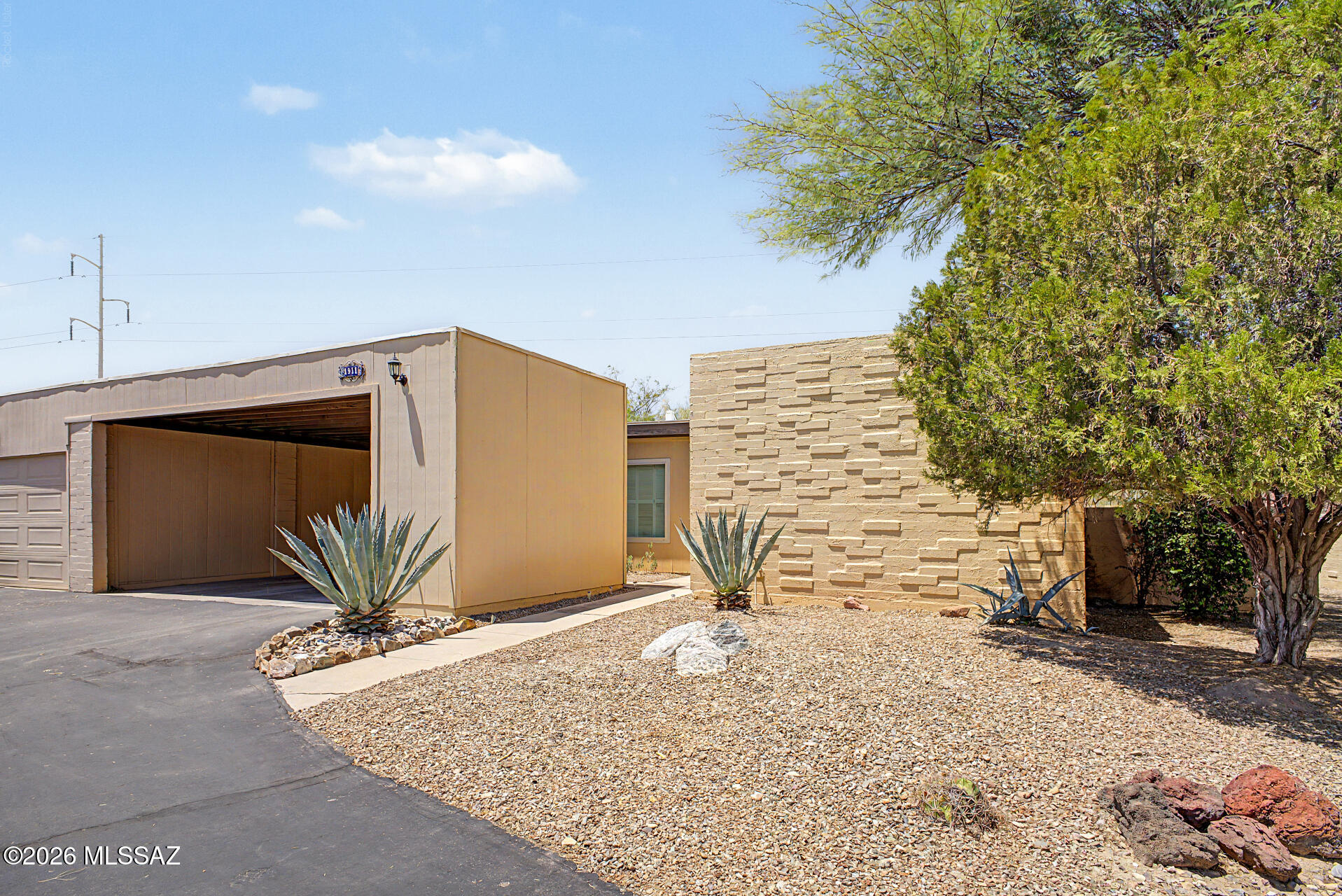 Pantano Park Townhouses - Residential