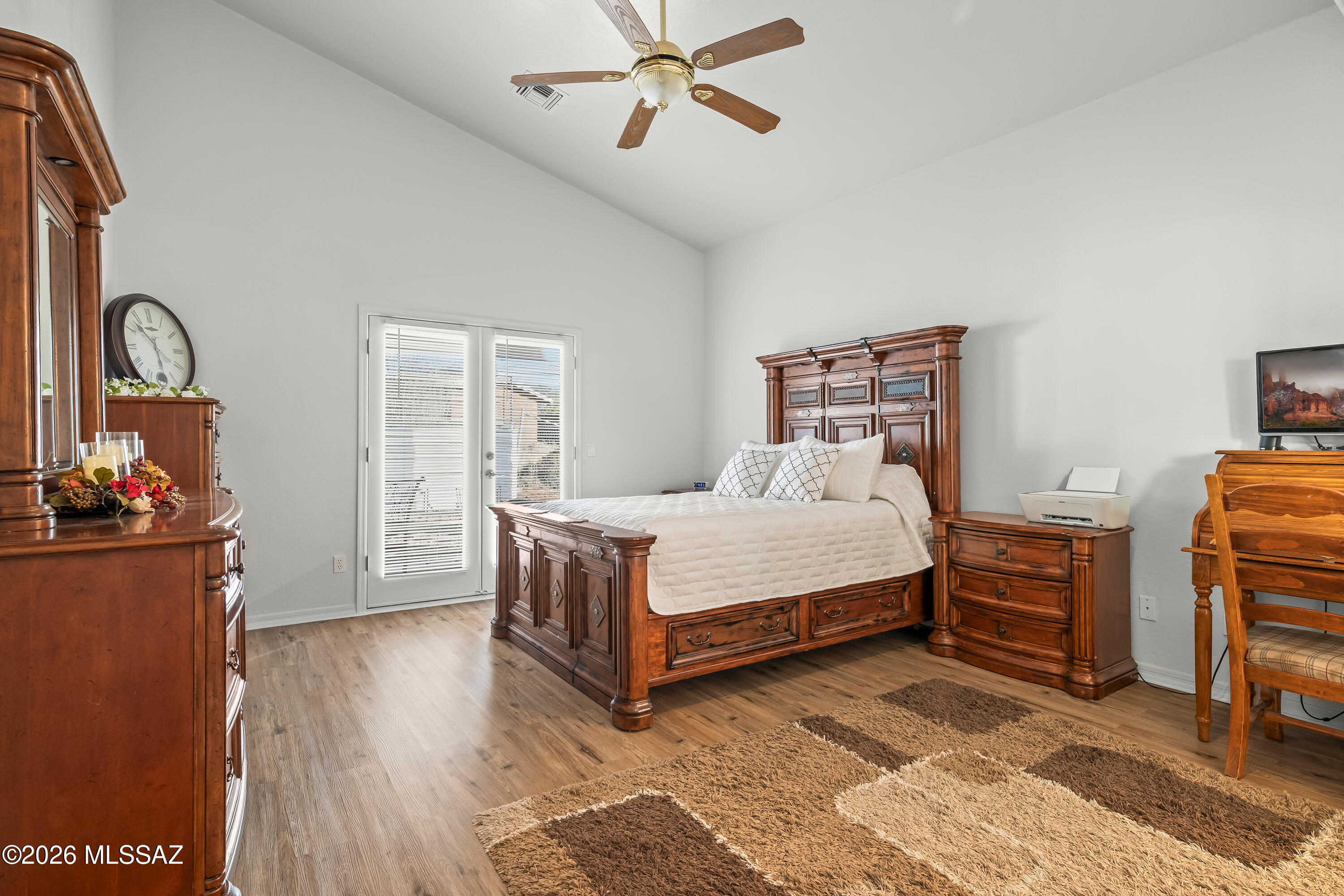 Los Robles Estates - Residential