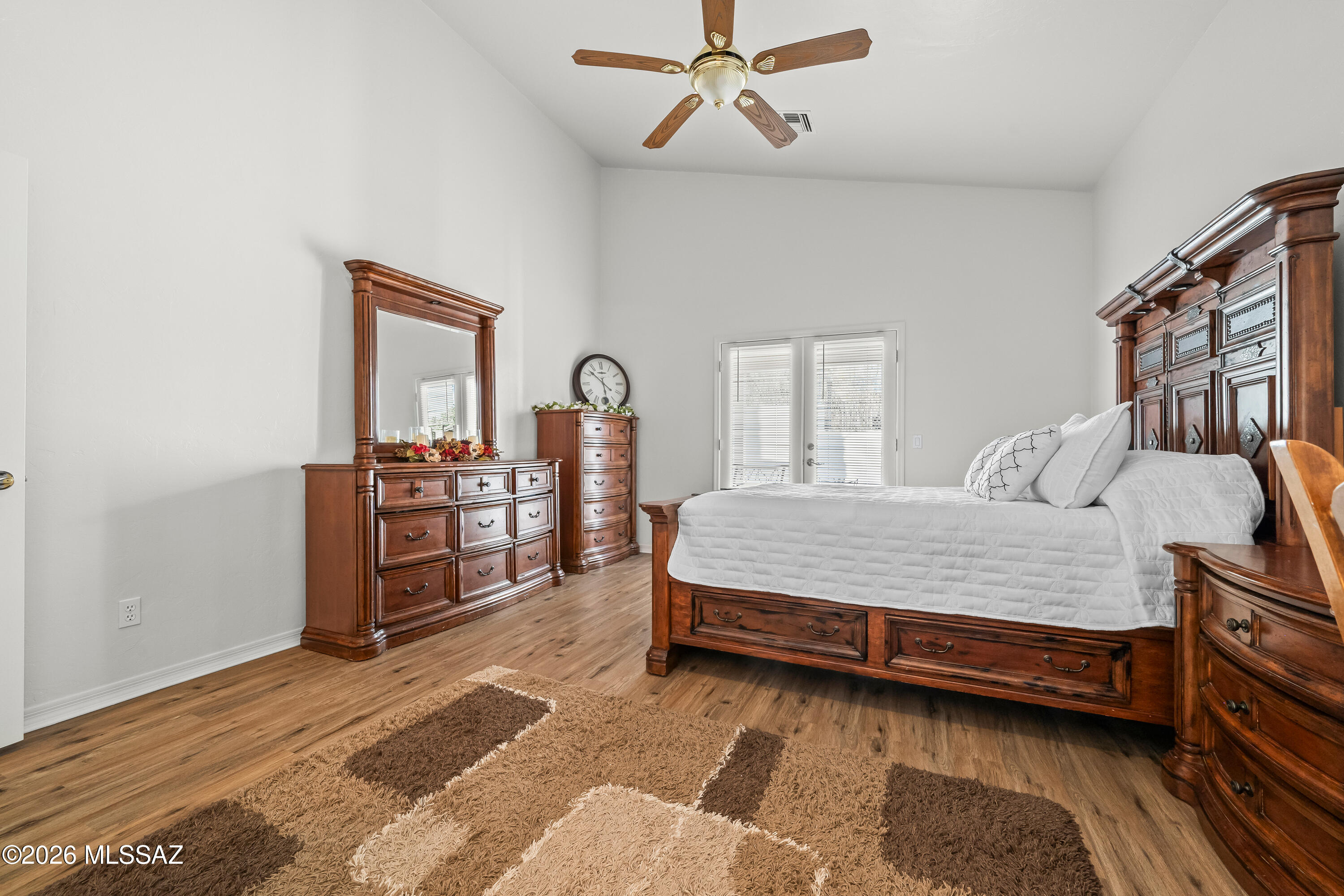 Los Robles Estates - Residential