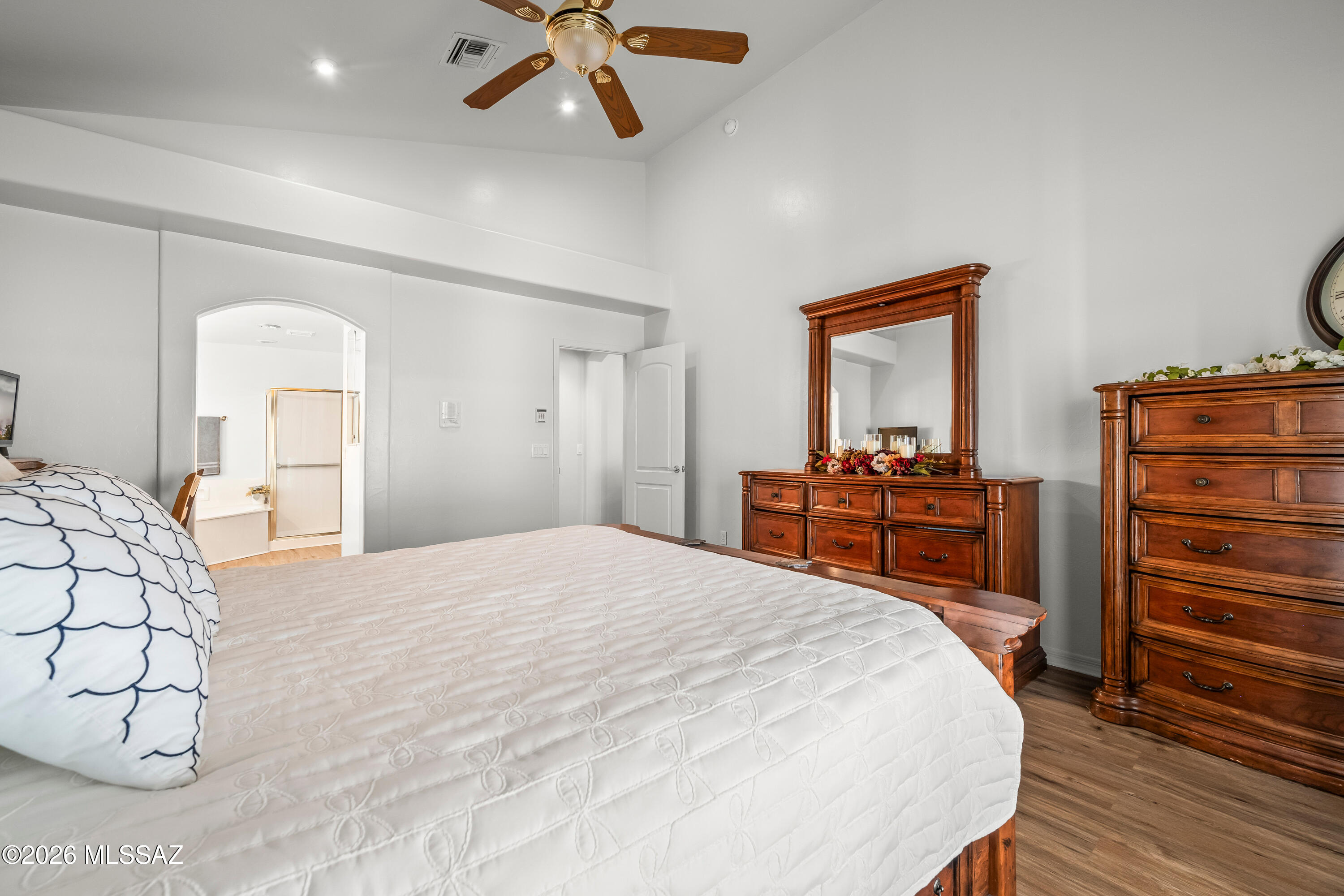 Los Robles Estates - Residential