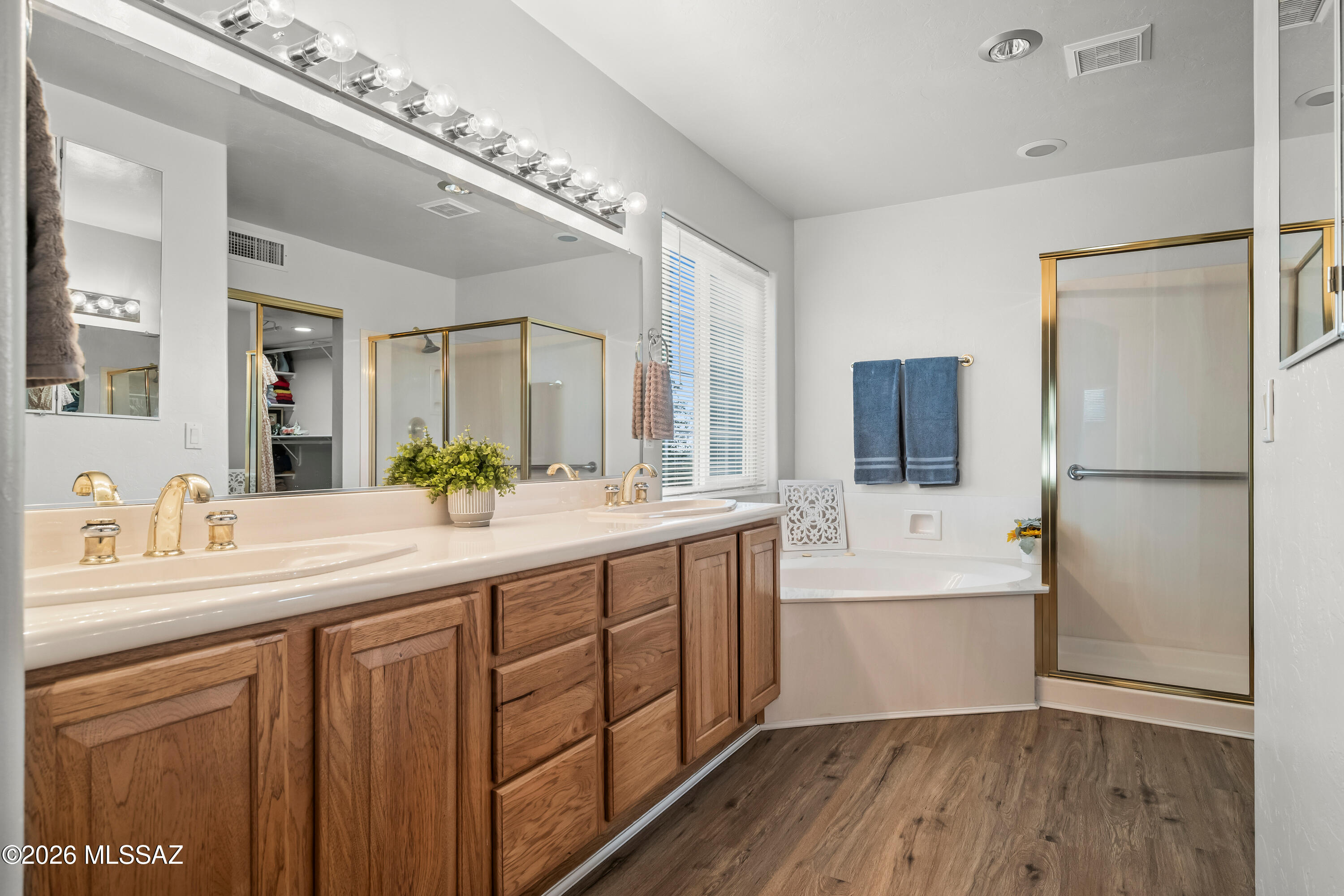 Los Robles Estates - Residential
