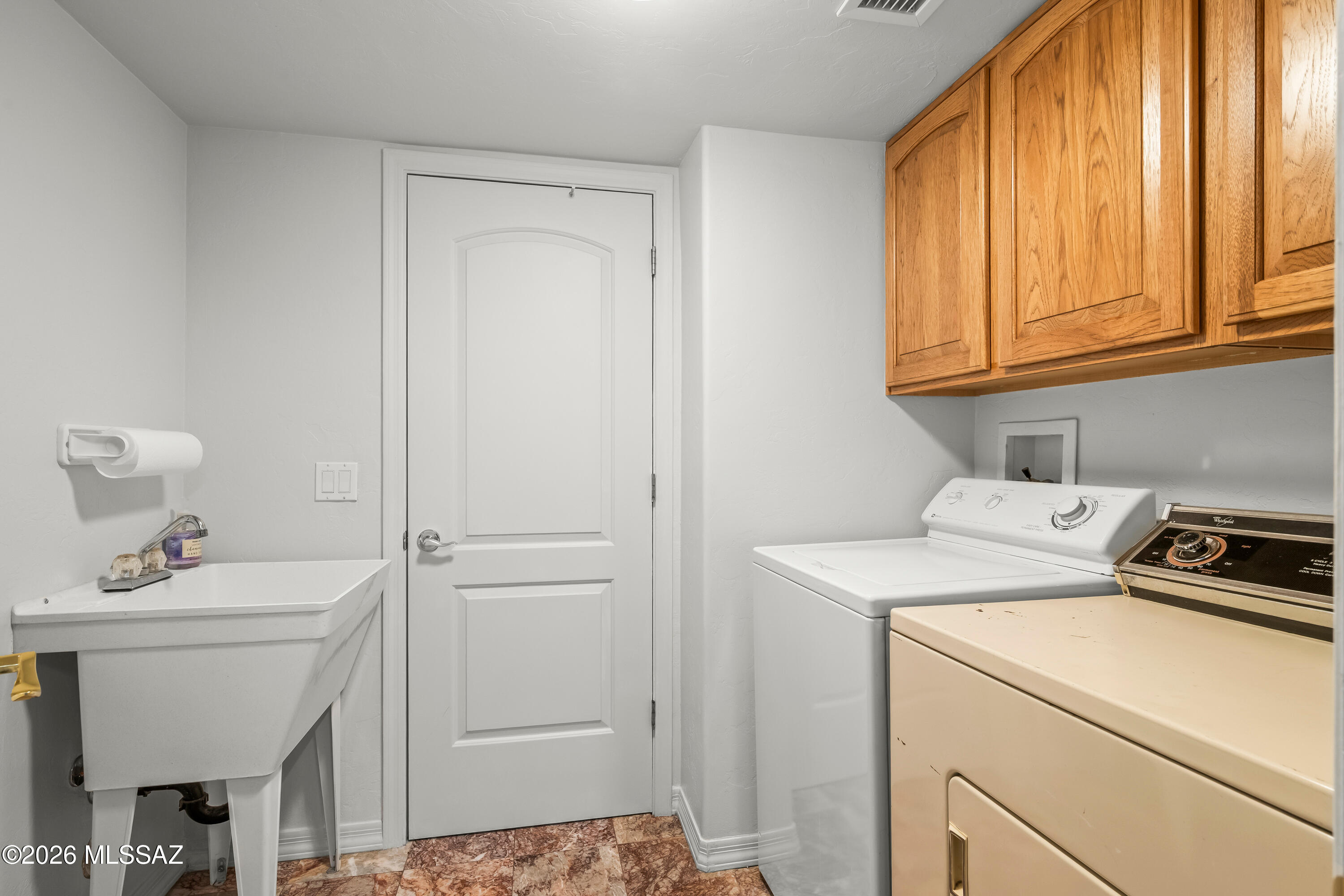 Los Robles Estates - Residential