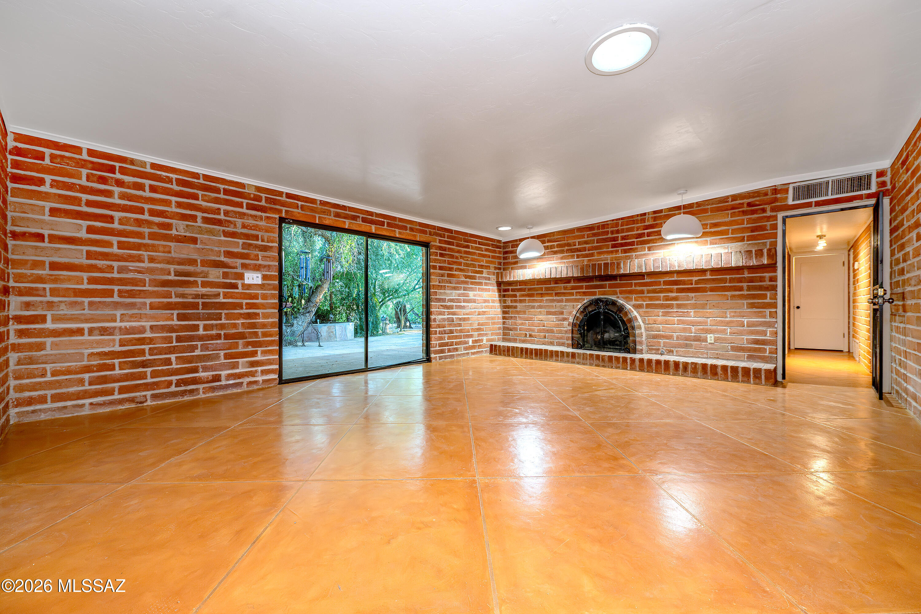 Dateland(1-9) - Residential