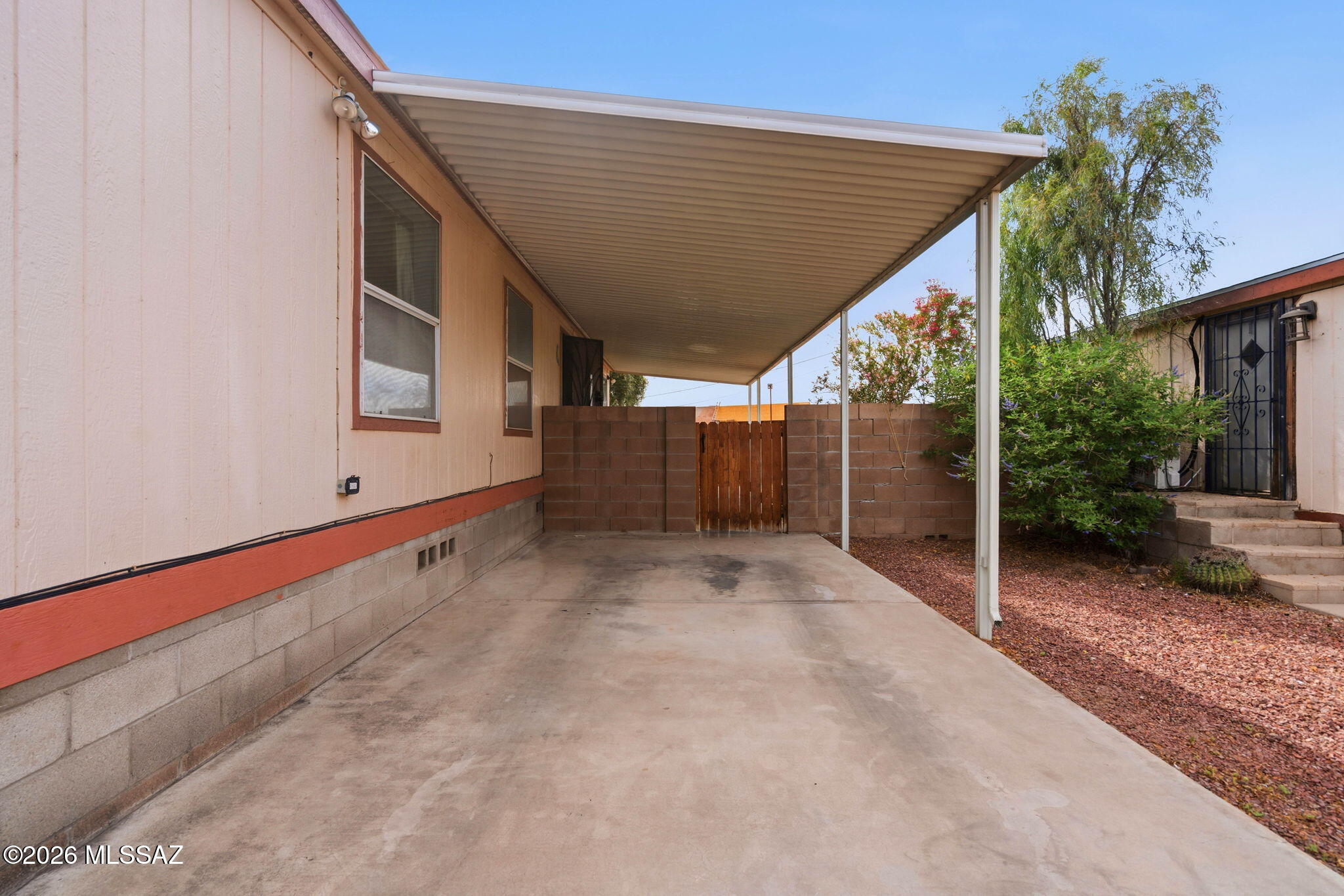 Country Club Terrace (1-108) - Residential