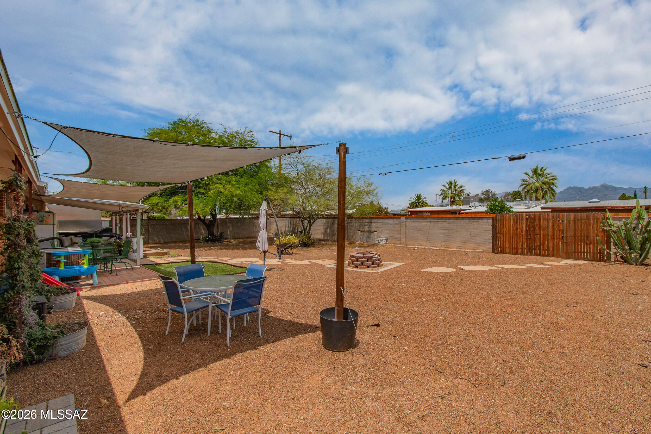 Longview Estates (194-470) - Residential