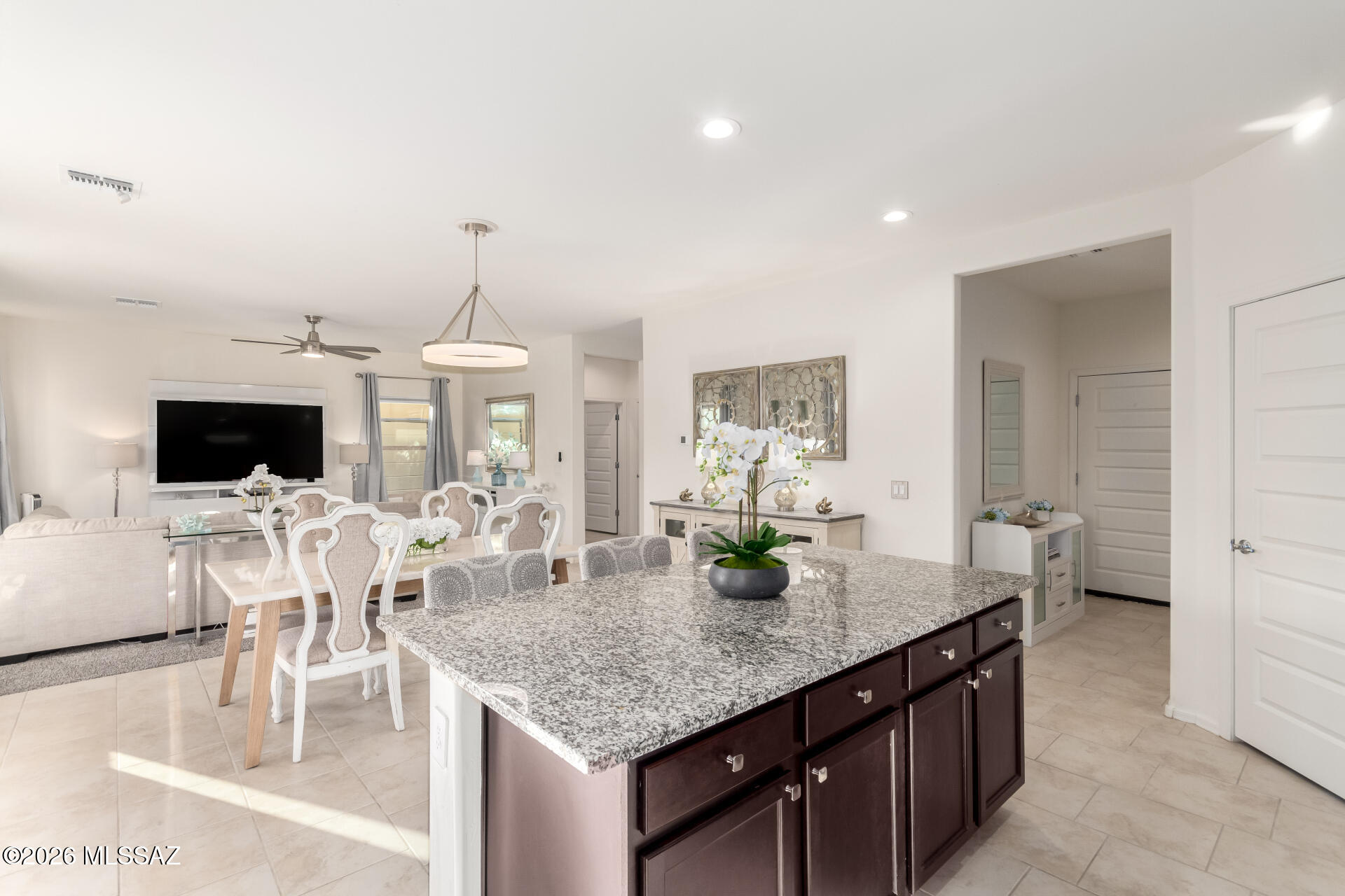 Saguaro Bloom SQ20180540069 - Residential Lease