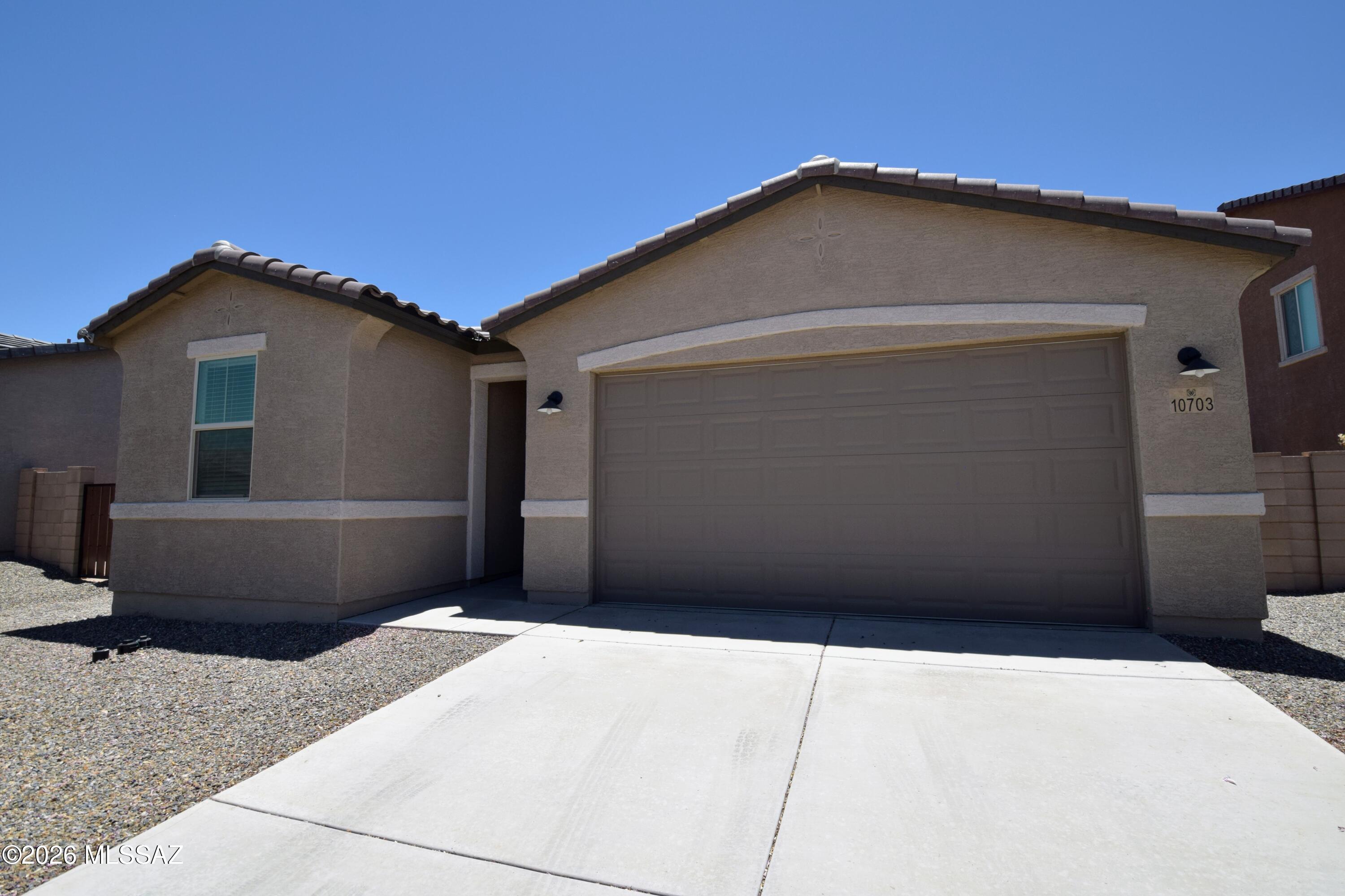 Gladden Farms Block 33 - Residential Lease