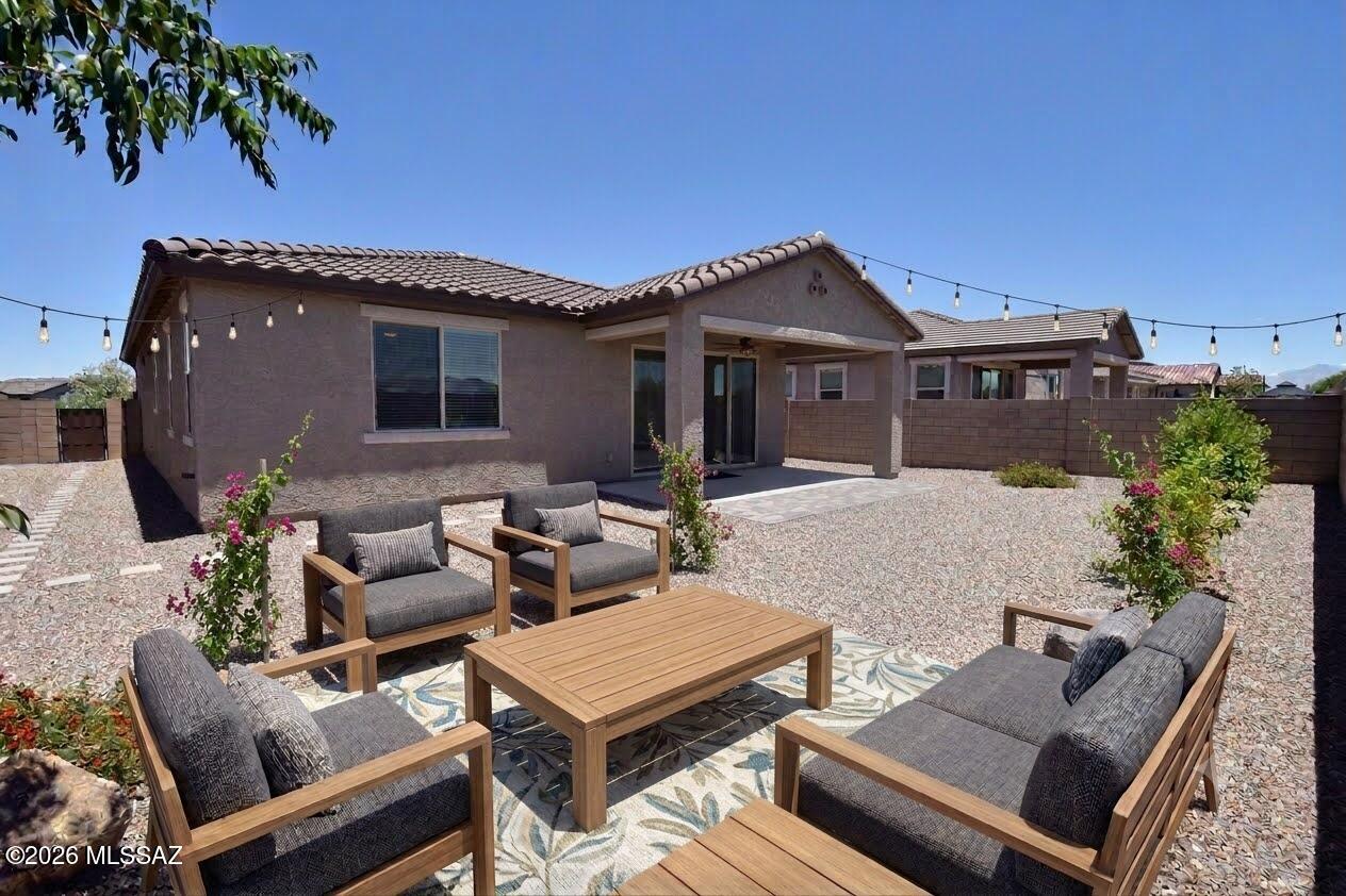 Gladden Farms Block 33 - Residential Lease