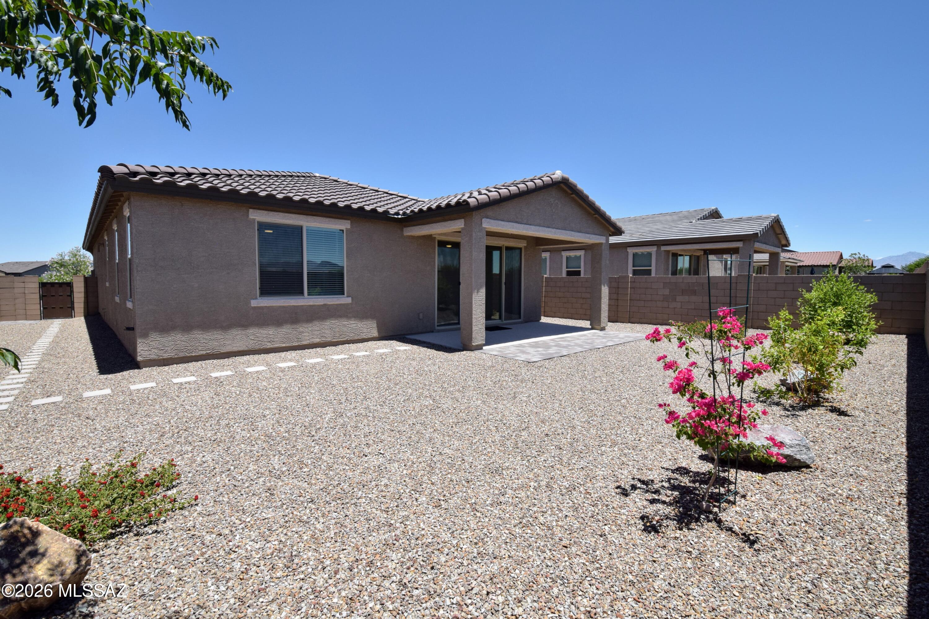 Gladden Farms Block 33 - Residential Lease