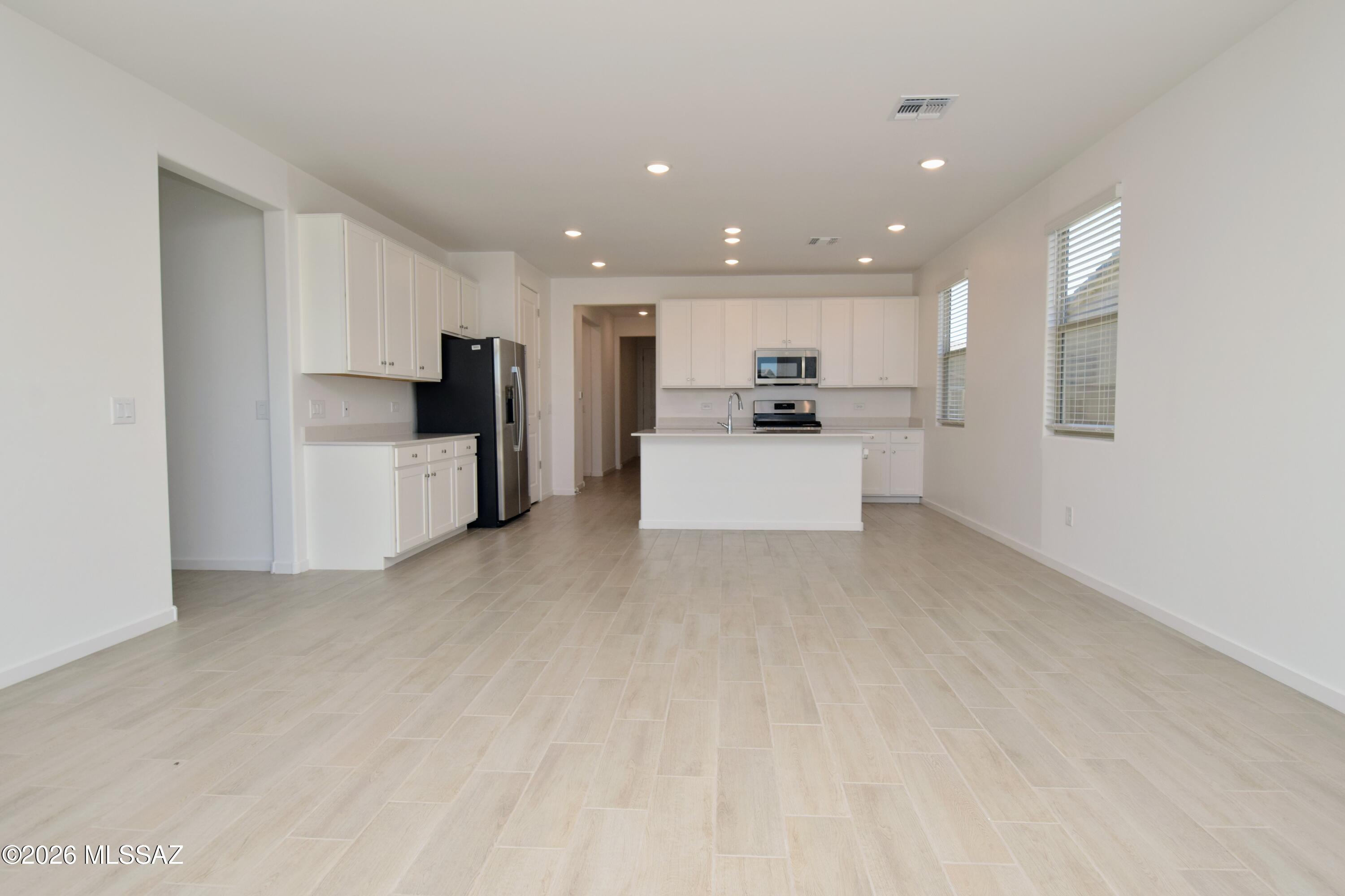 Gladden Farms Block 33 - Residential Lease