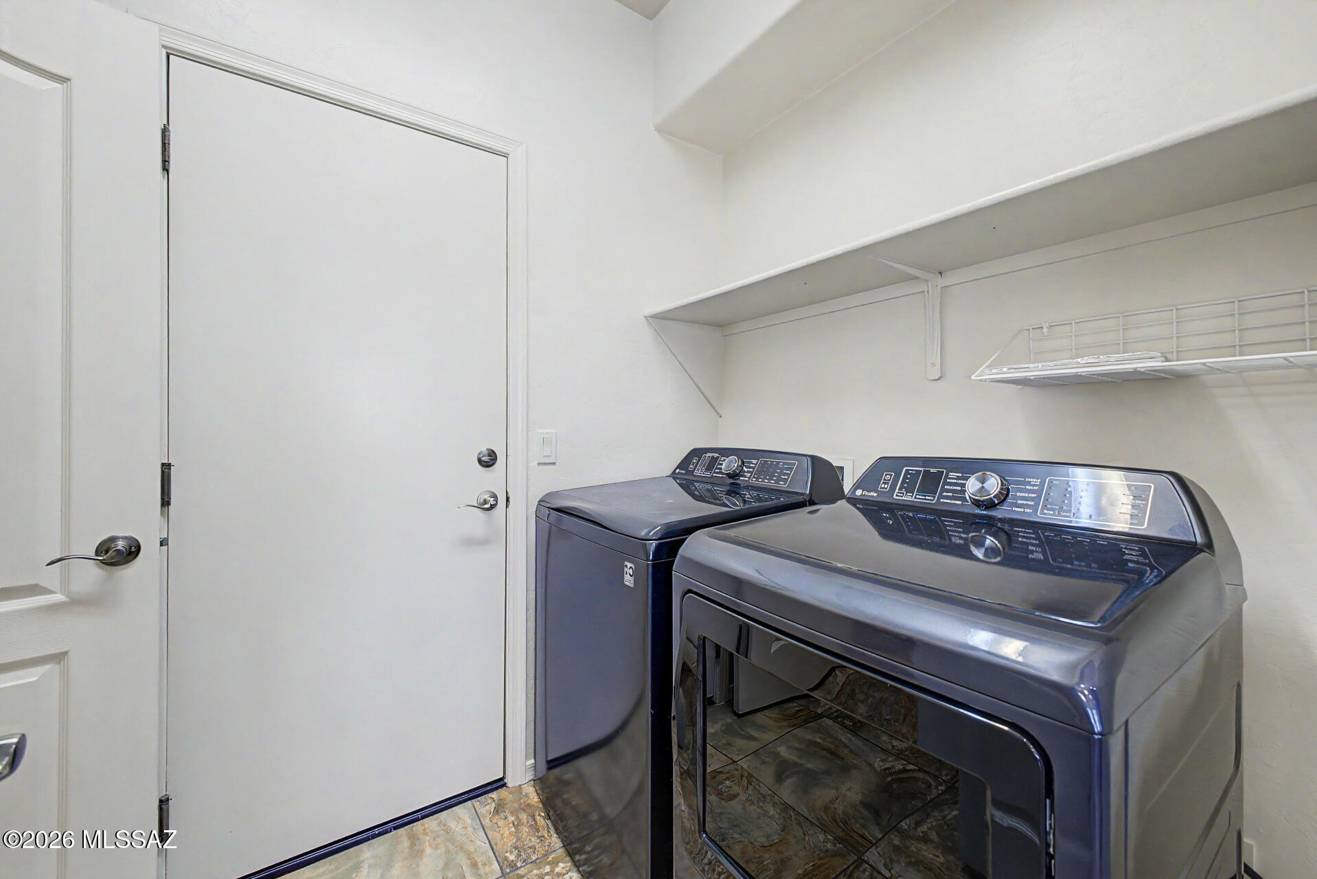 Continental Reserve Blks 17-19 (1-102) - Residential
