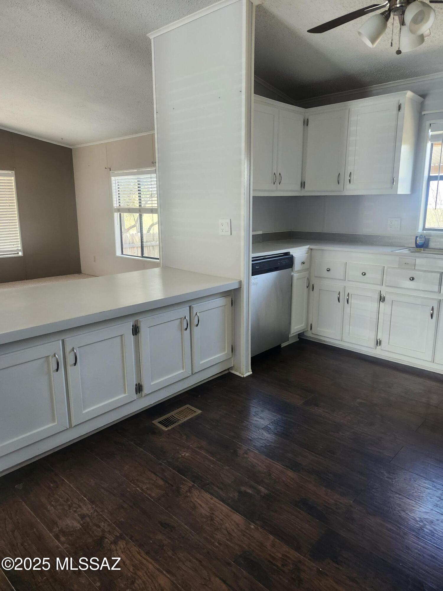 Desert View Est Amd - Residential Lease