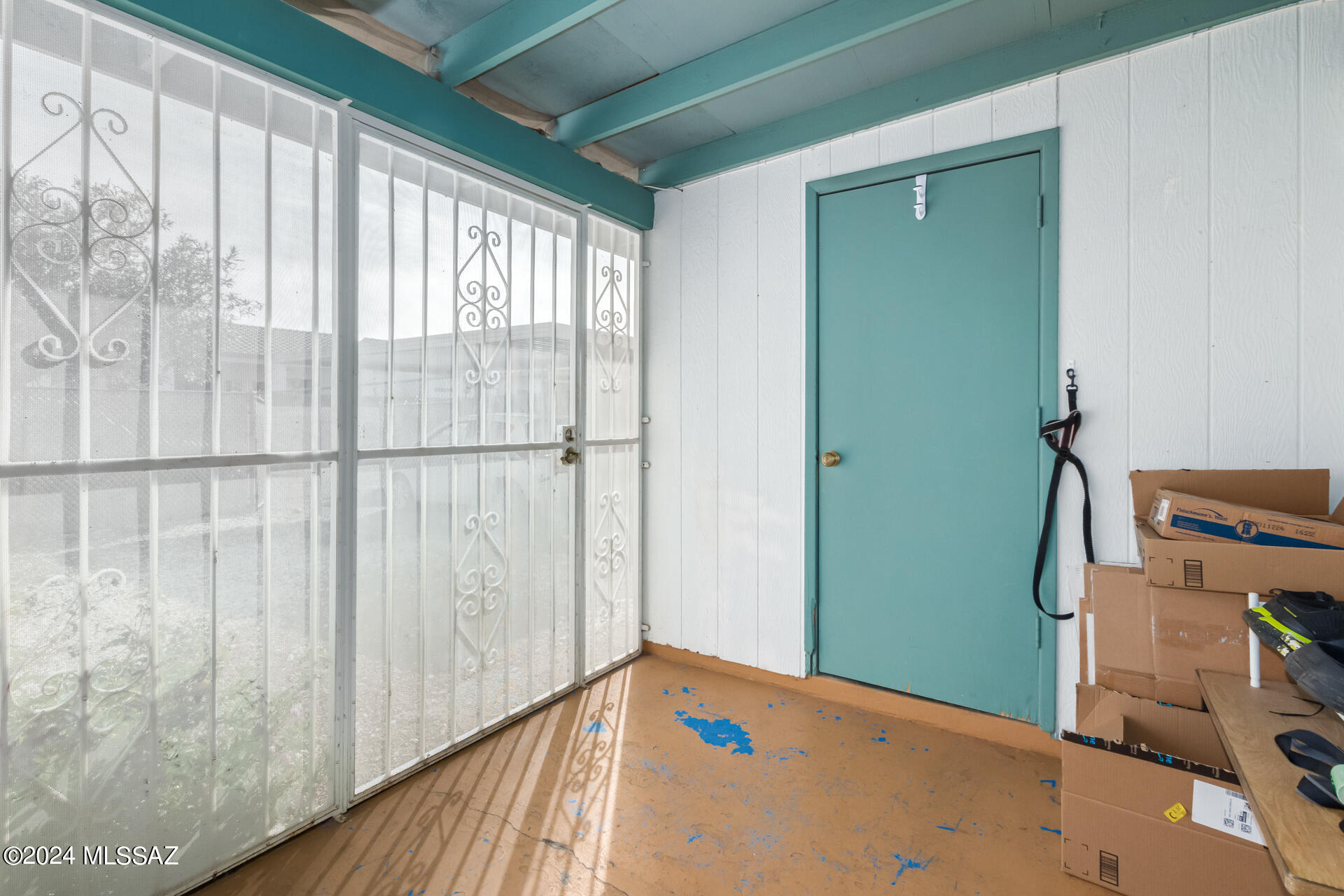 Palm Grove Clusters (186-349, 543) - Residential Lease