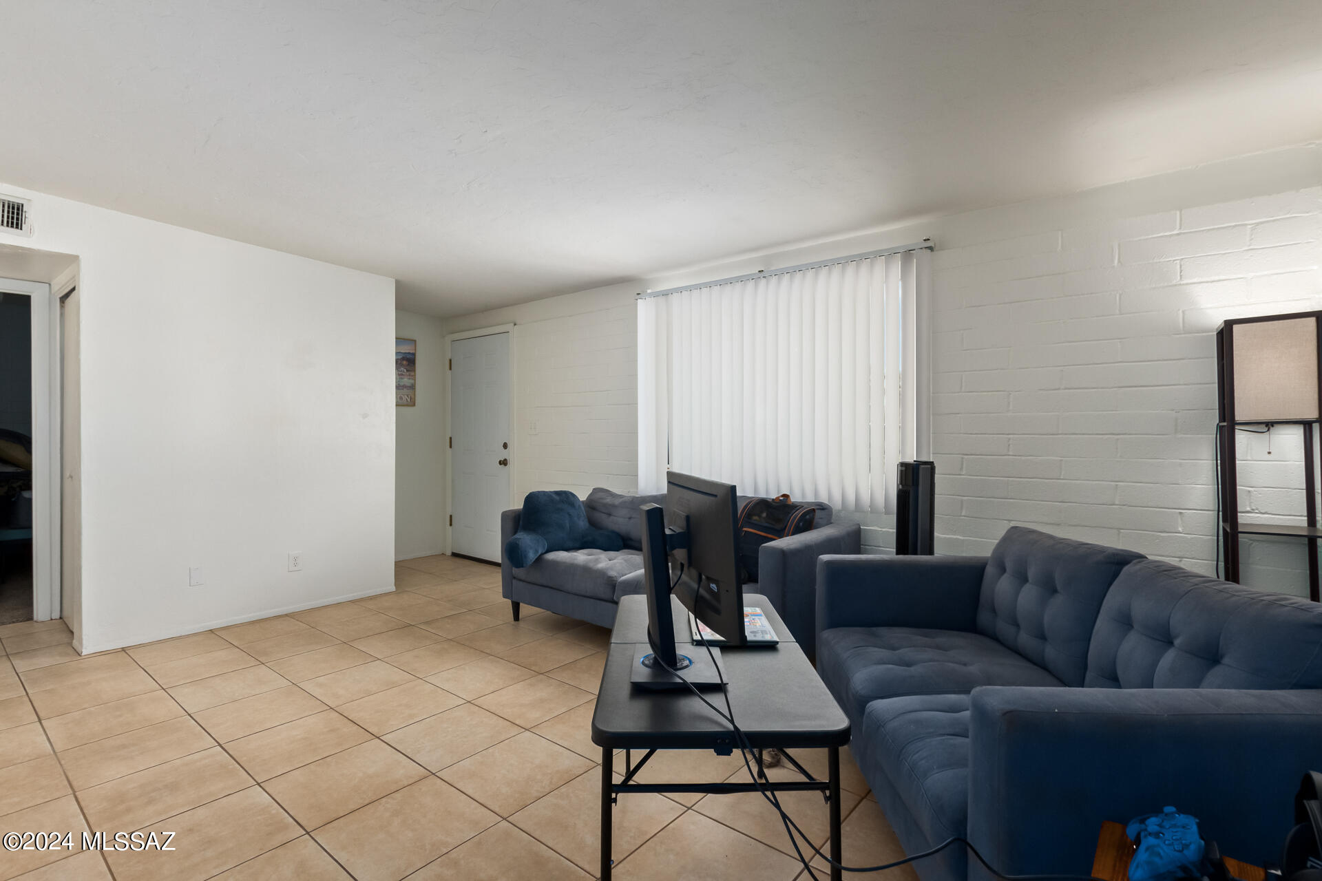 Palm Grove Clusters (186-349, 543) - Residential Lease