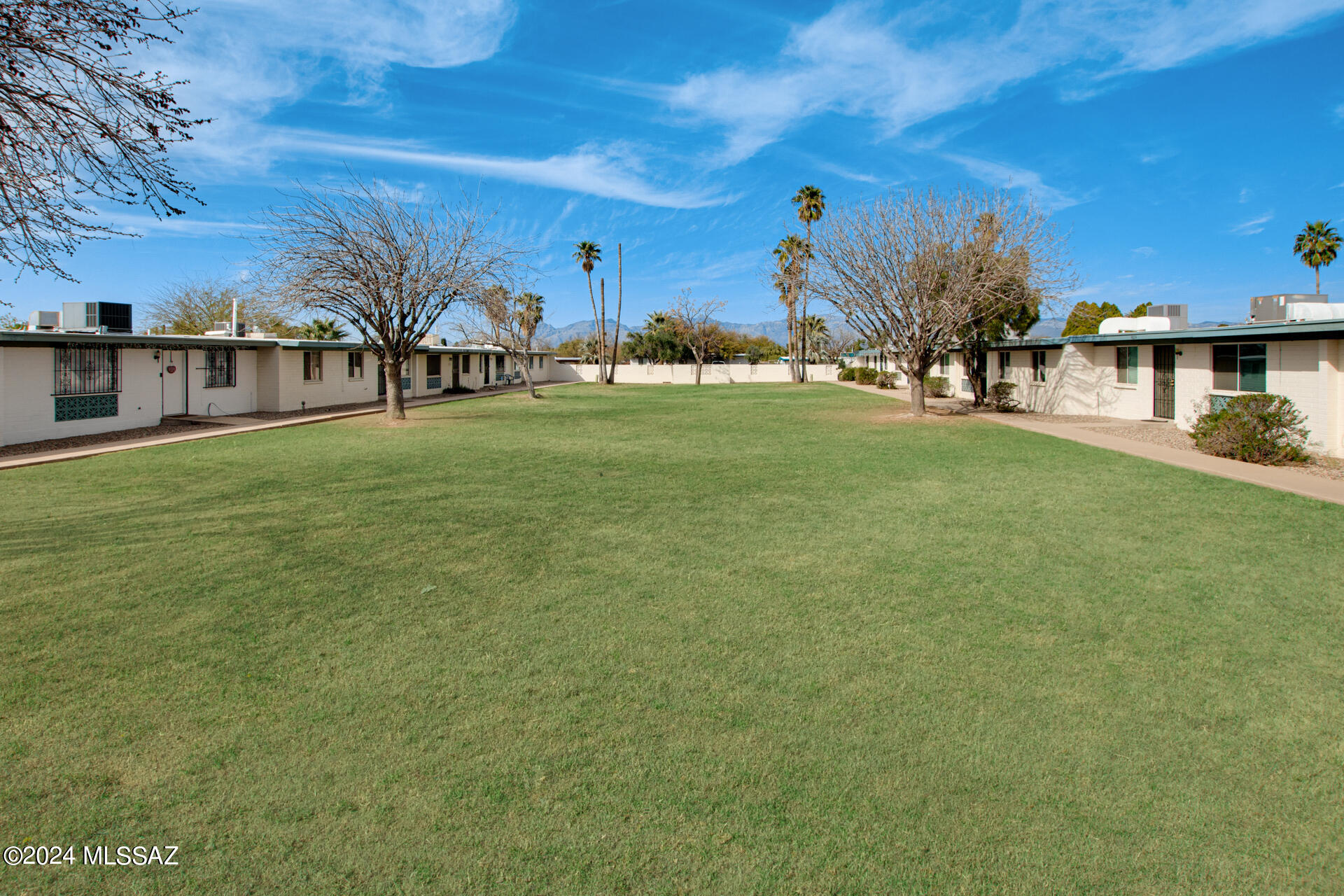 Palm Grove Clusters (186-349, 543) - Residential Lease