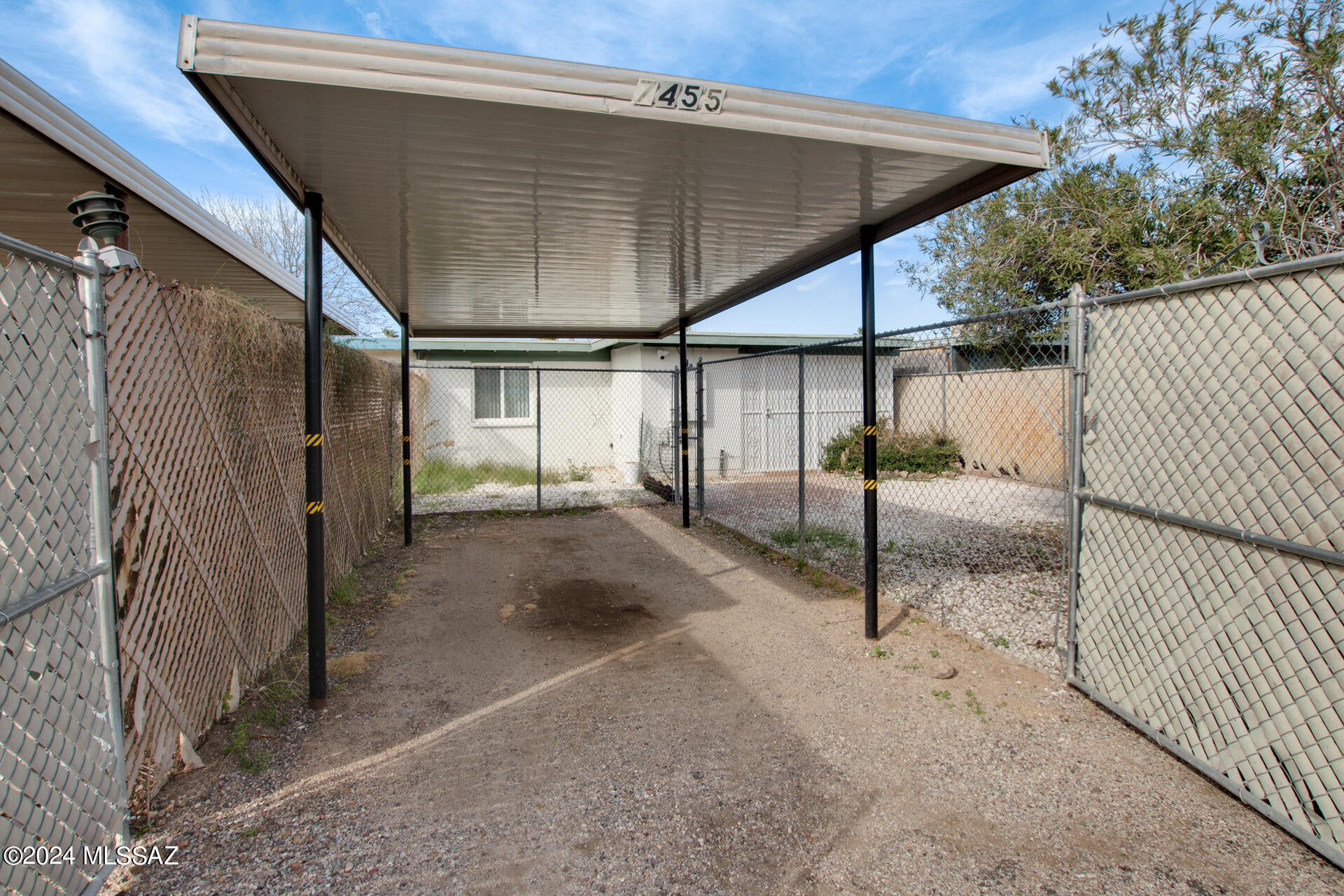 Palm Grove Clusters (186-349, 543) - Residential Lease