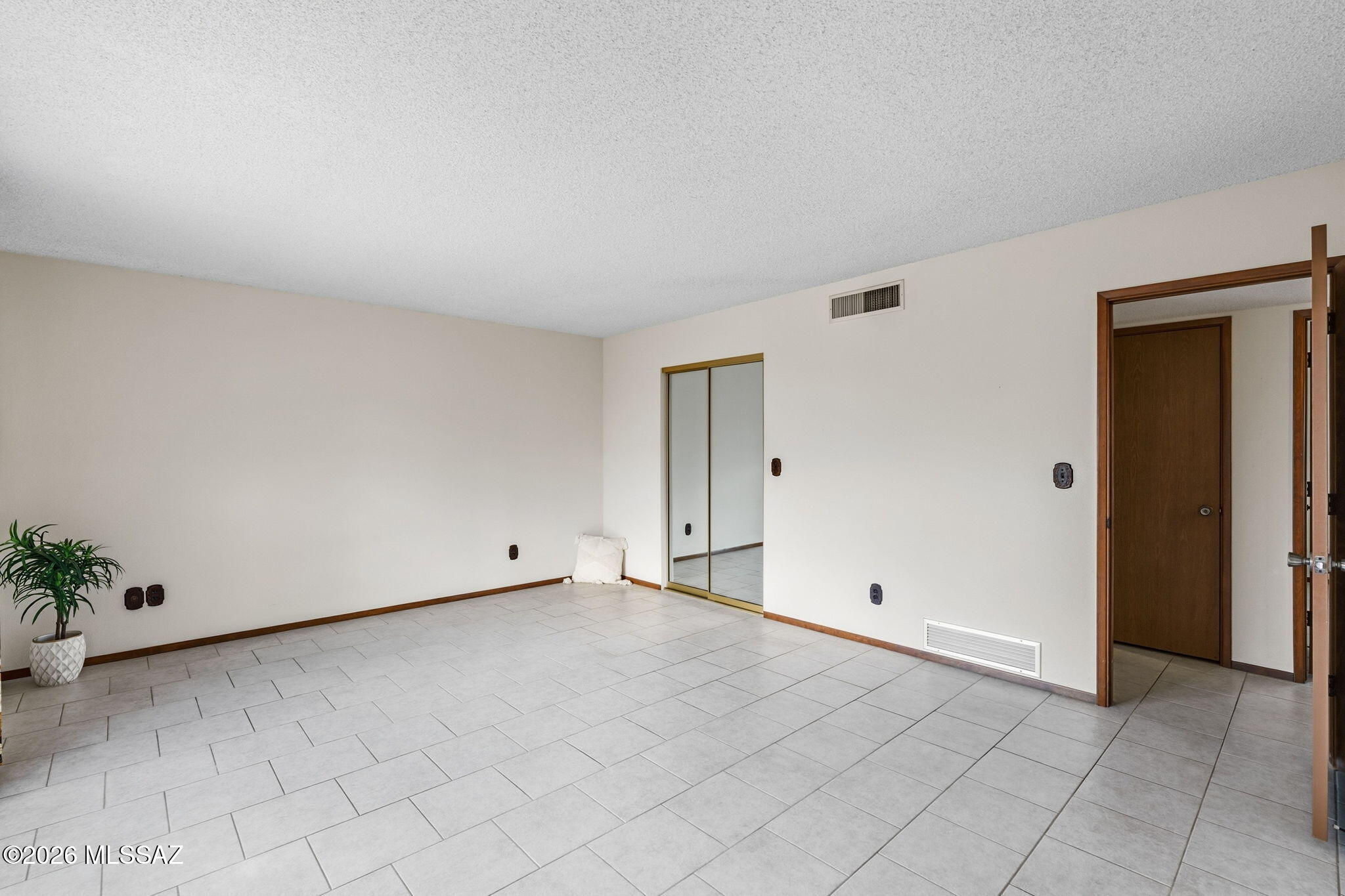 Santa Catalina Estates NO. 4 (1-180) - Residential