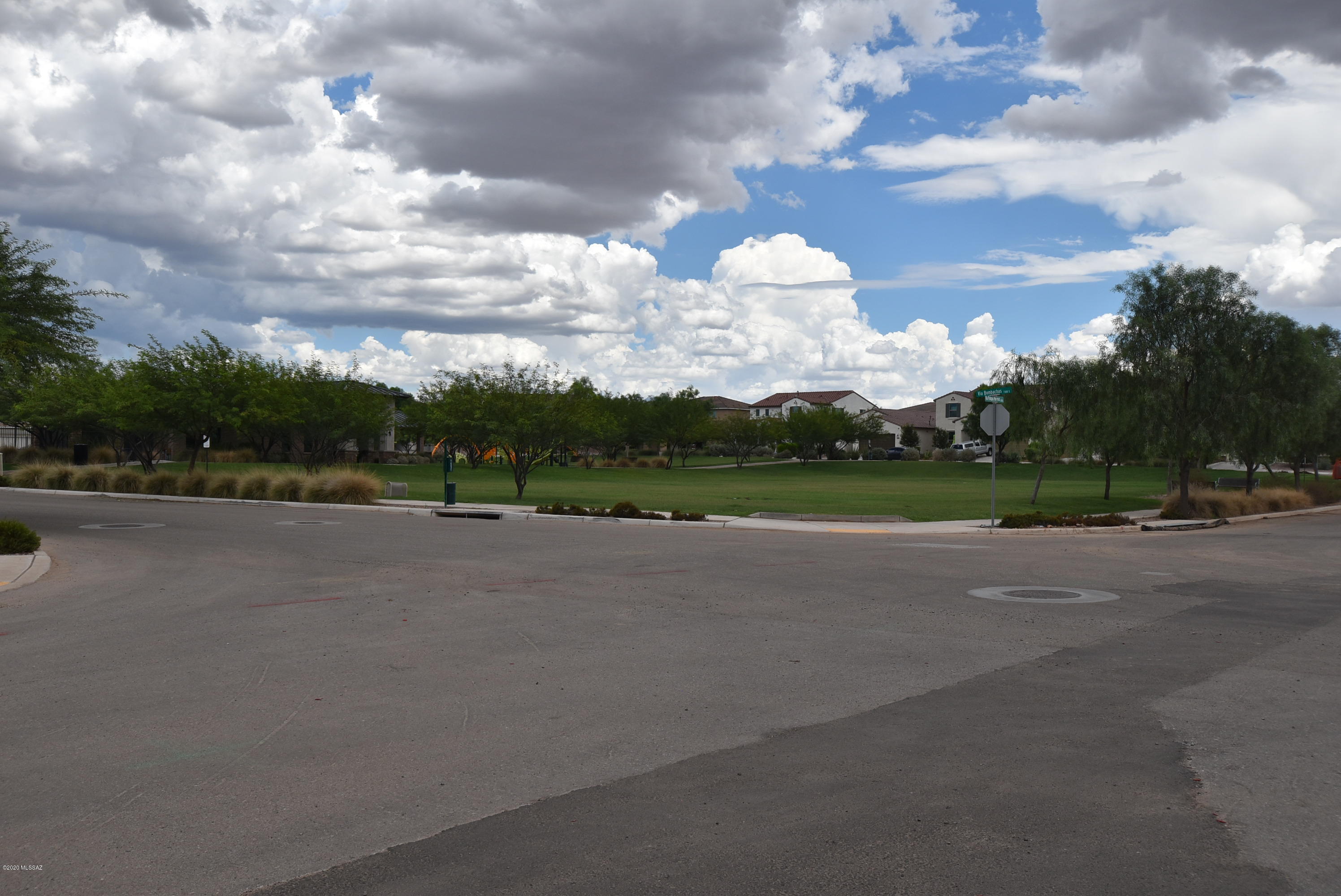 La Estancia De Tucson (1-330) - Residential Lease