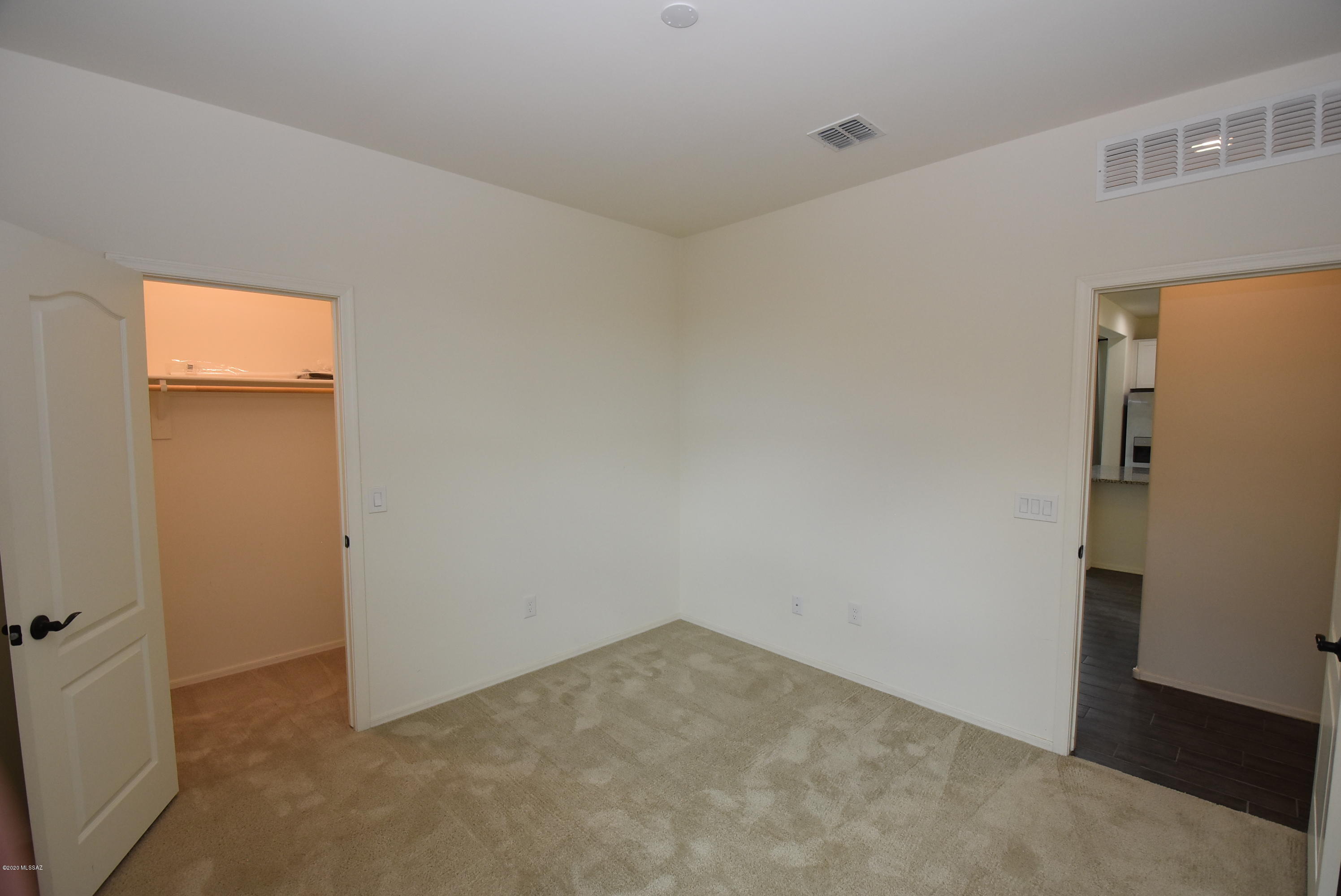 La Estancia De Tucson (1-330) - Residential Lease
