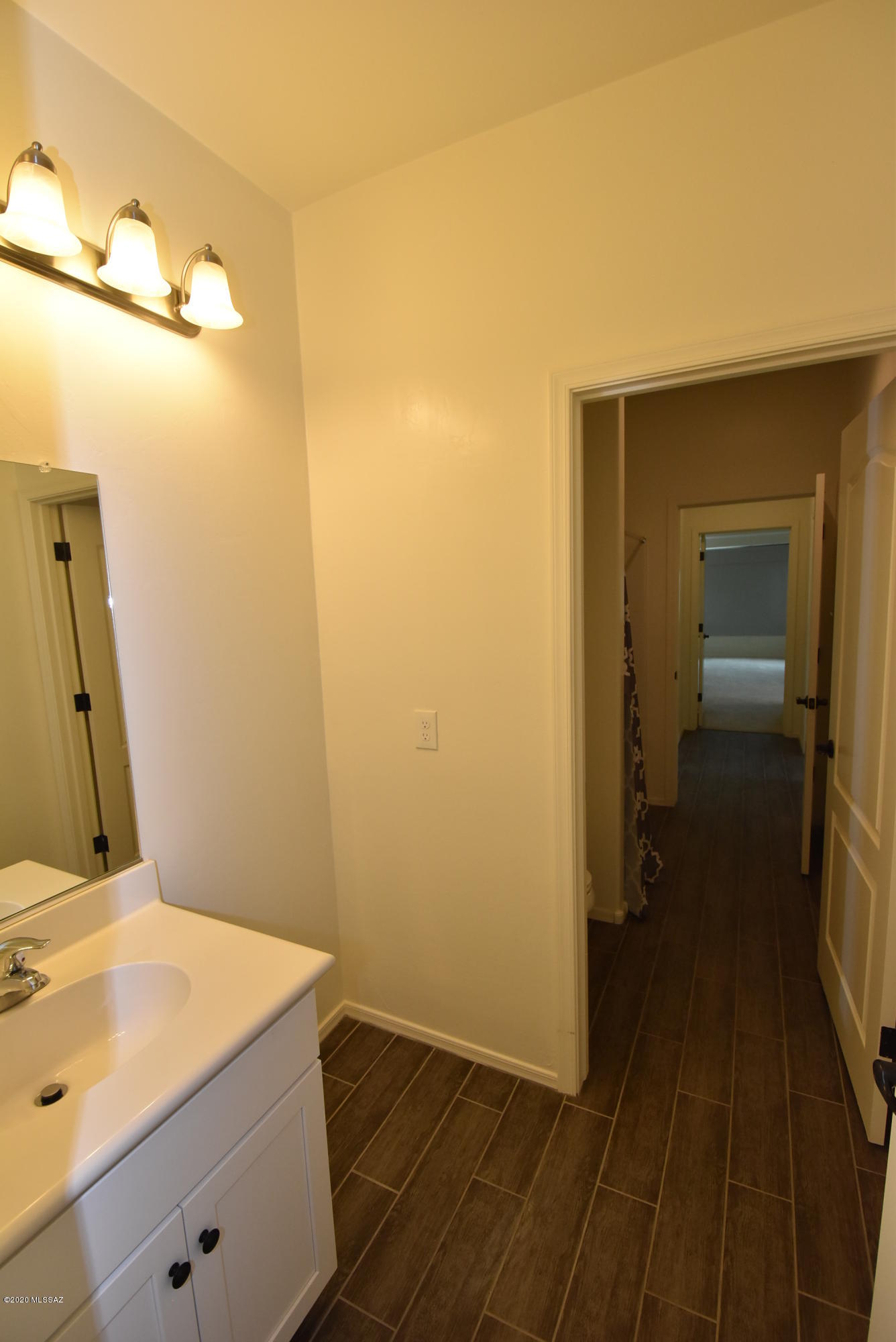 La Estancia De Tucson (1-330) - Residential Lease