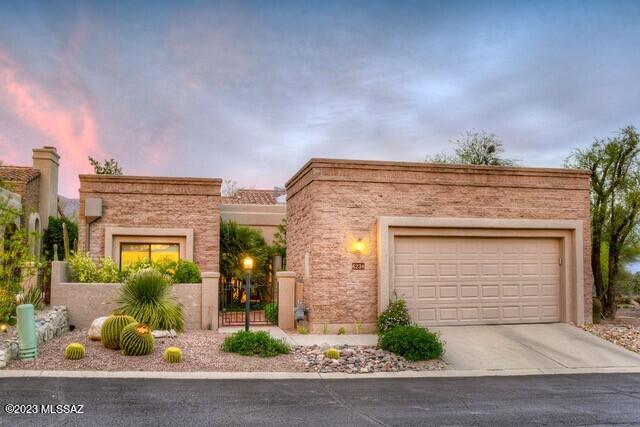 Views will not disappoint! Nestled in gated Ventana CC this 2121sq foot, 3bd, 2 ba home combines industrial chic with modern refinements. Enter in to private courtyard &  foyer. Great room with wide plank European white oak floors, exposed ductwork & brick, hardwood pillars/beams, new ceiling fans & electric skylight blinds. The fabulous kitchen with all appliances includes a Bosch induction cook top, dual oven, water purifier, smart refrigerator, drink fridge & ample cabinetry. Bedrooms are large with dedicated bathrooms & the house has been upgraded throughout. 
Available for a 1 year with Tenant paying all utilities.
1 or 2 months available

Rate valid through August  30, 2026.
