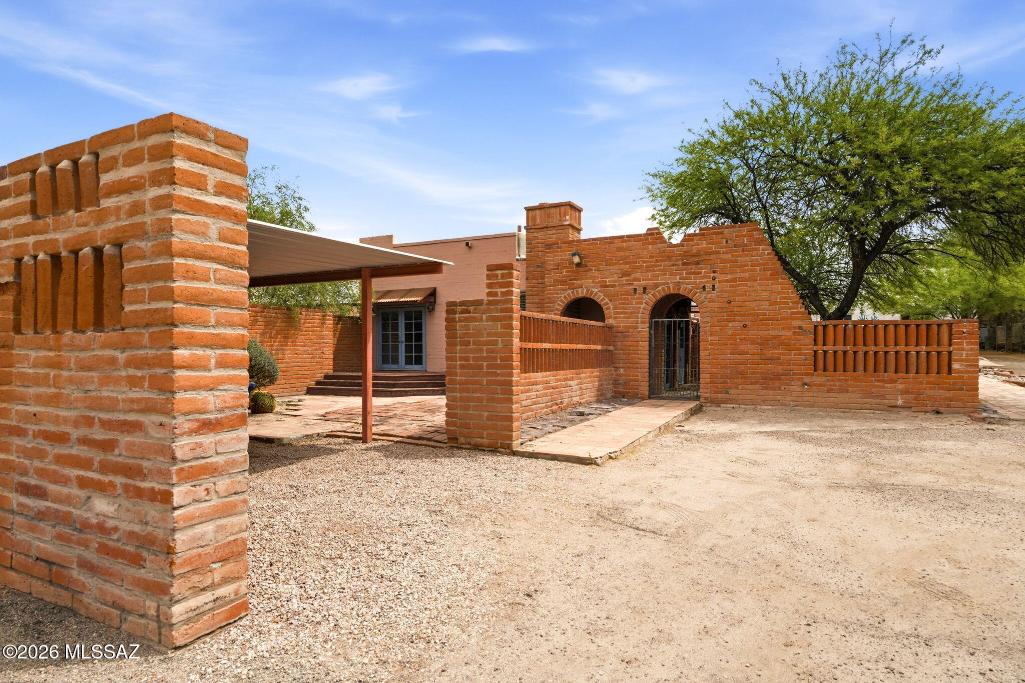 376 S. Stone Avenue in Tucson, AZ presents a unique opportunity to acquire a historic office/flex commercial property in the heart of downtown. Built in 1925, the building offers distinctive architectural character paired with modern potential. Zoned HC-3 (Heavy Commercial), the property allows for a wide range of uses including office, retail, and service-oriented businesses. Its prime central location provides easy access to major thoroughfares, as well as nearby dining, retail, and amenities--positioning it as  highly versatile  in one of Tucson's most active corridors.