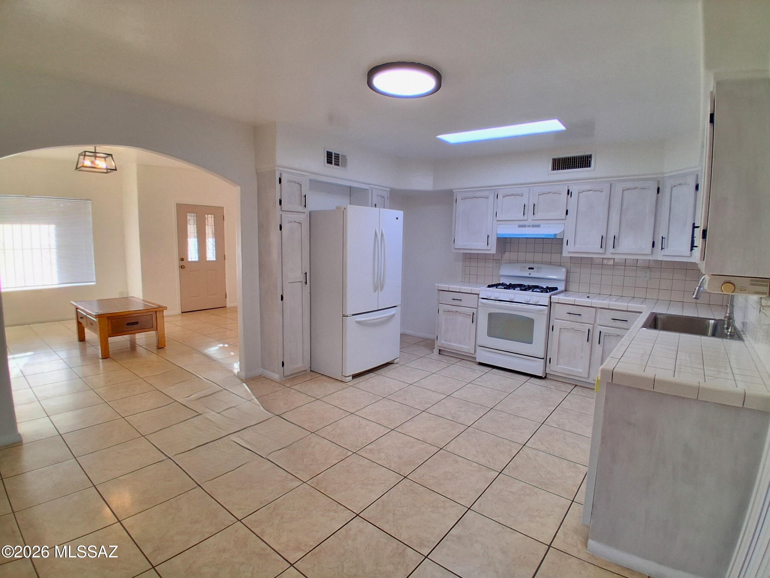 Mission Terrace NO.2 - Residential Lease