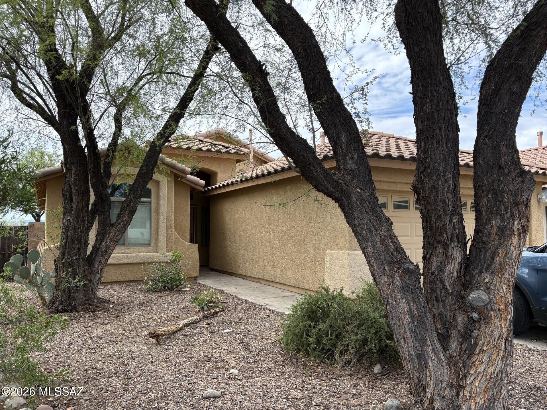 3 bedroom/ 2 bath home in Mesquite Ranch. Rear yards has covered porch, pavers and backs to open area for added privacy!
Tenant Occupied DO NOT DISTURB OCCUPANTS!!