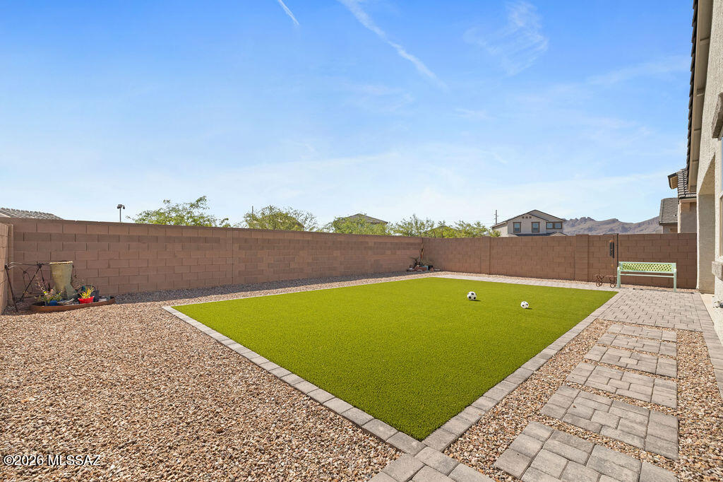 Saguaro Bloom SQ20180540069 - Residential
