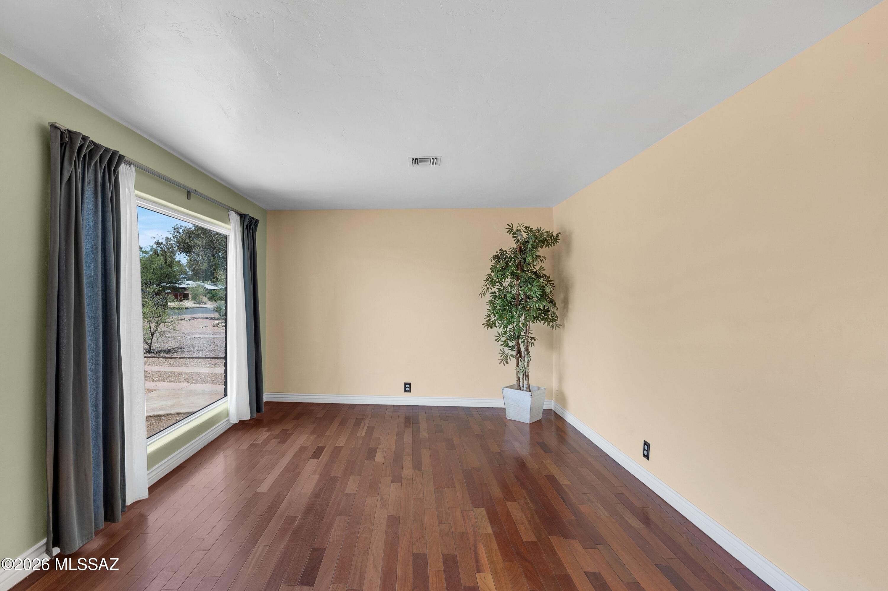 Casa Solariega - Residential