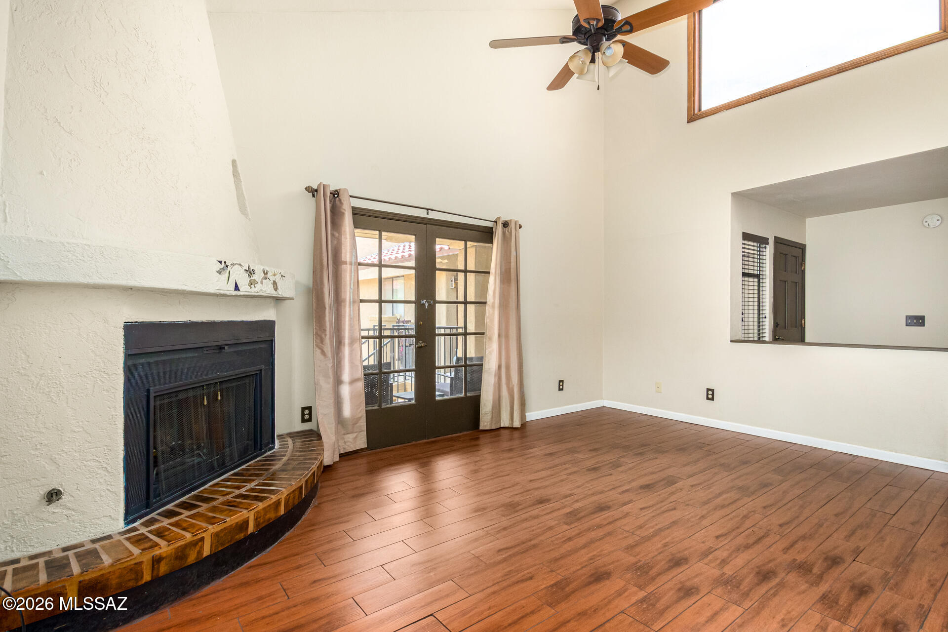 Las Casas Bellas Condo (1-44) - Residential Lease