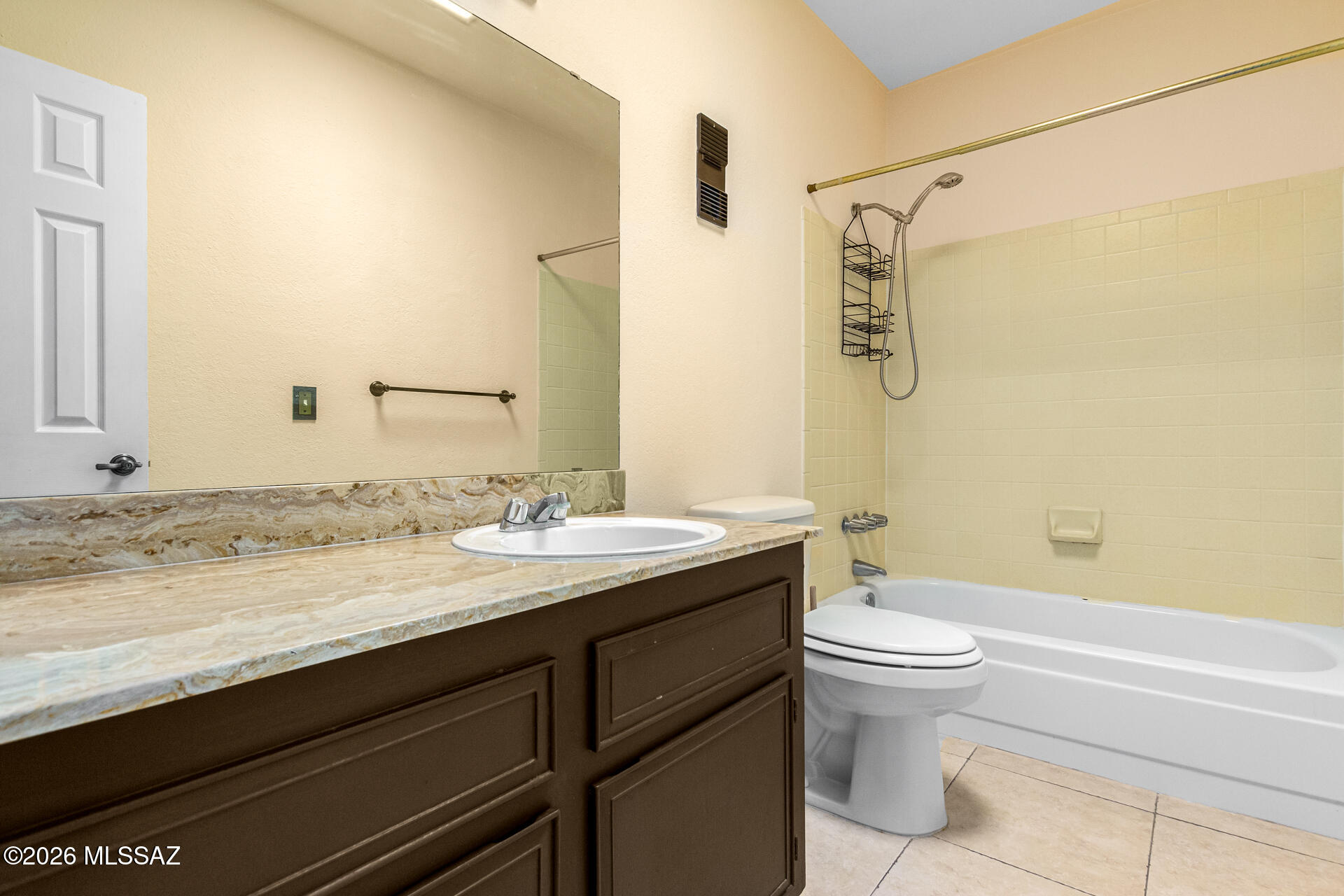 Las Casas Bellas Condo (1-44) - Residential Lease