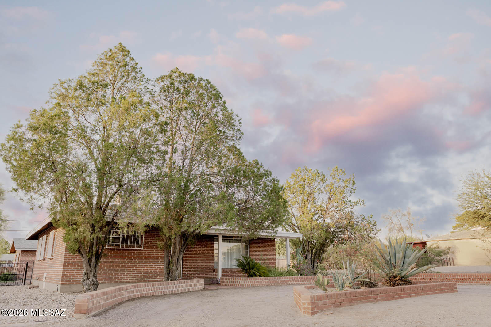 Broadway Manor - Residential