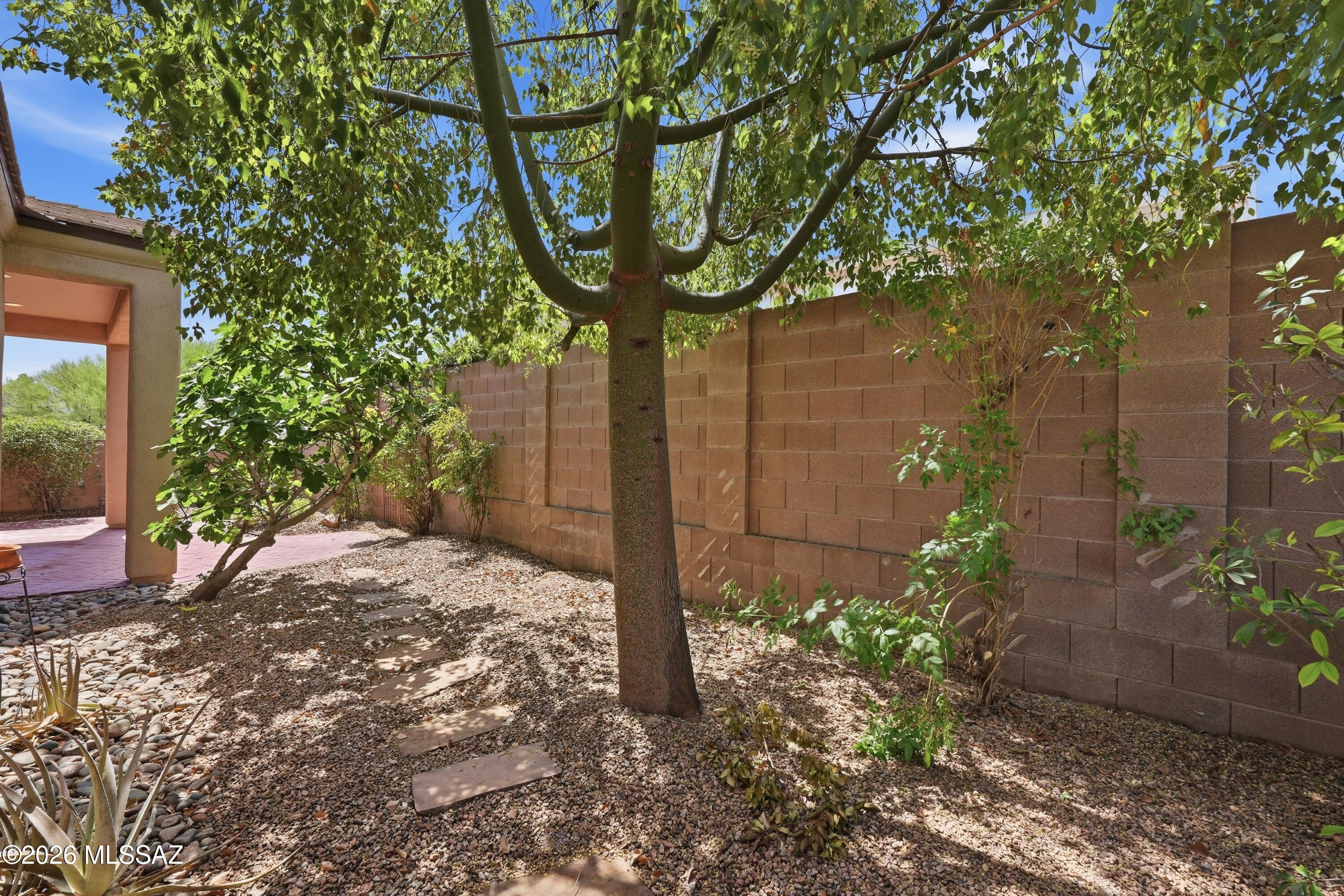 Rancho Esperero (1-343) - Residential