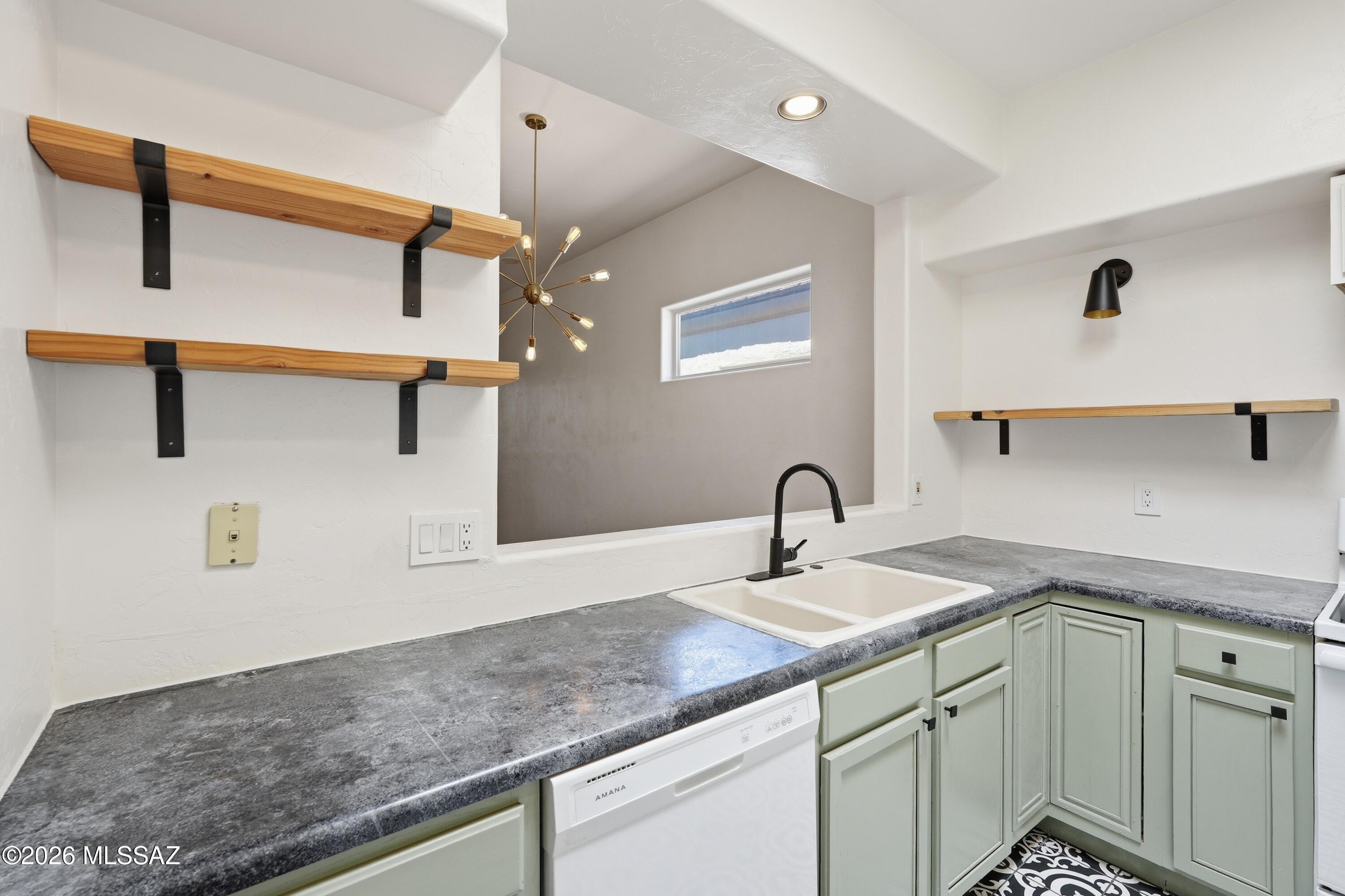 Rancho Lomas (1-81) - Residential