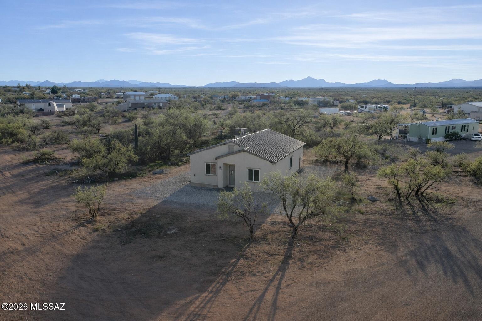This new construction is set on a spacious one-acre corner lot in a sought-after north-side location, offering the perfect balance of space, privacy, and convenience. As a horse property, it allows buyers to bring their horses while still being just minutes from the freeway, shopping, and dining. The expansive lot provides the flexibility to create a private retreat and enjoy outdoor living in a peaceful setting, all without feeling far from town. Don?t miss this opportunity.