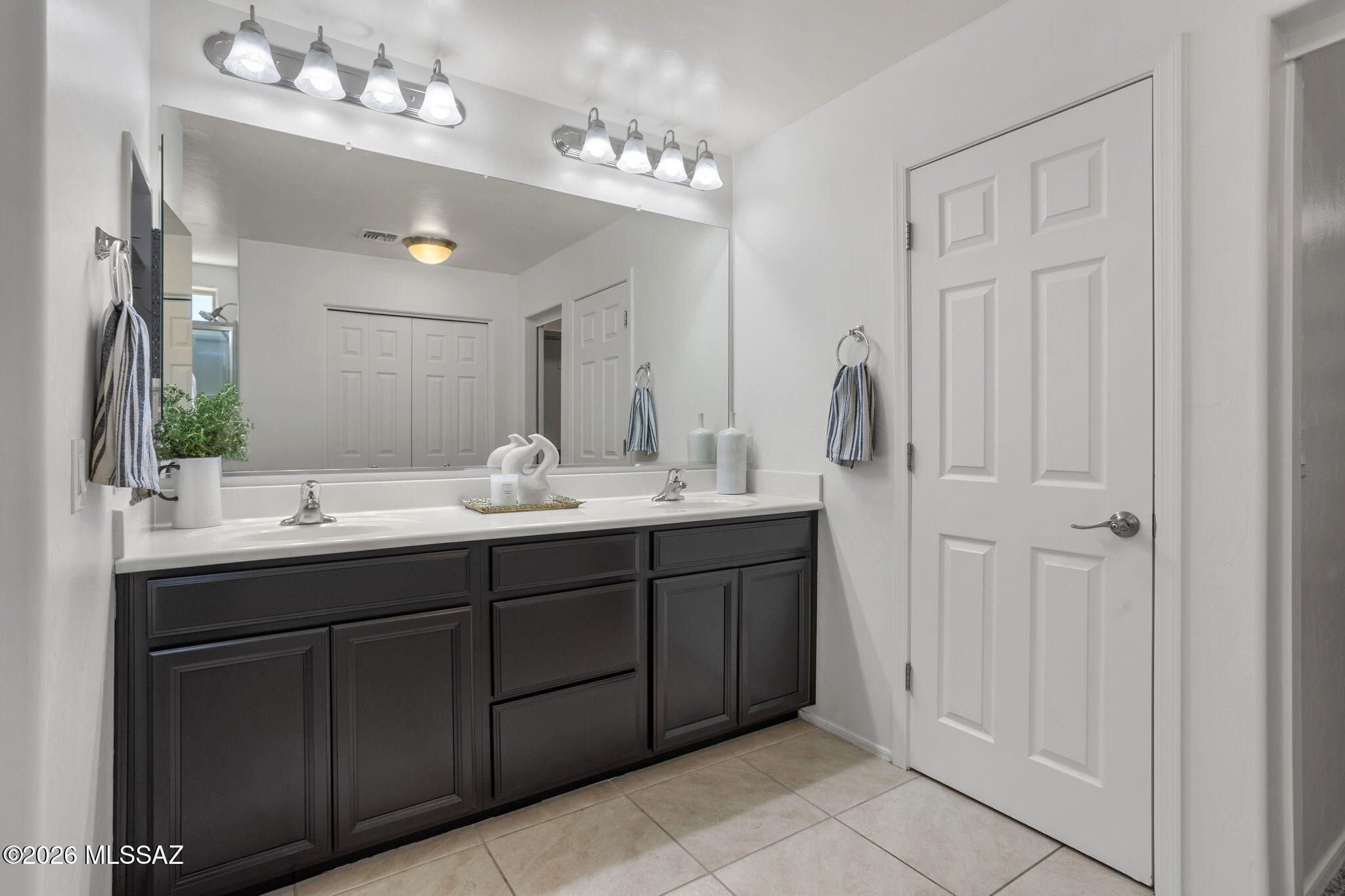 New Tucson Unit NO. 5 (1-312) - Residential