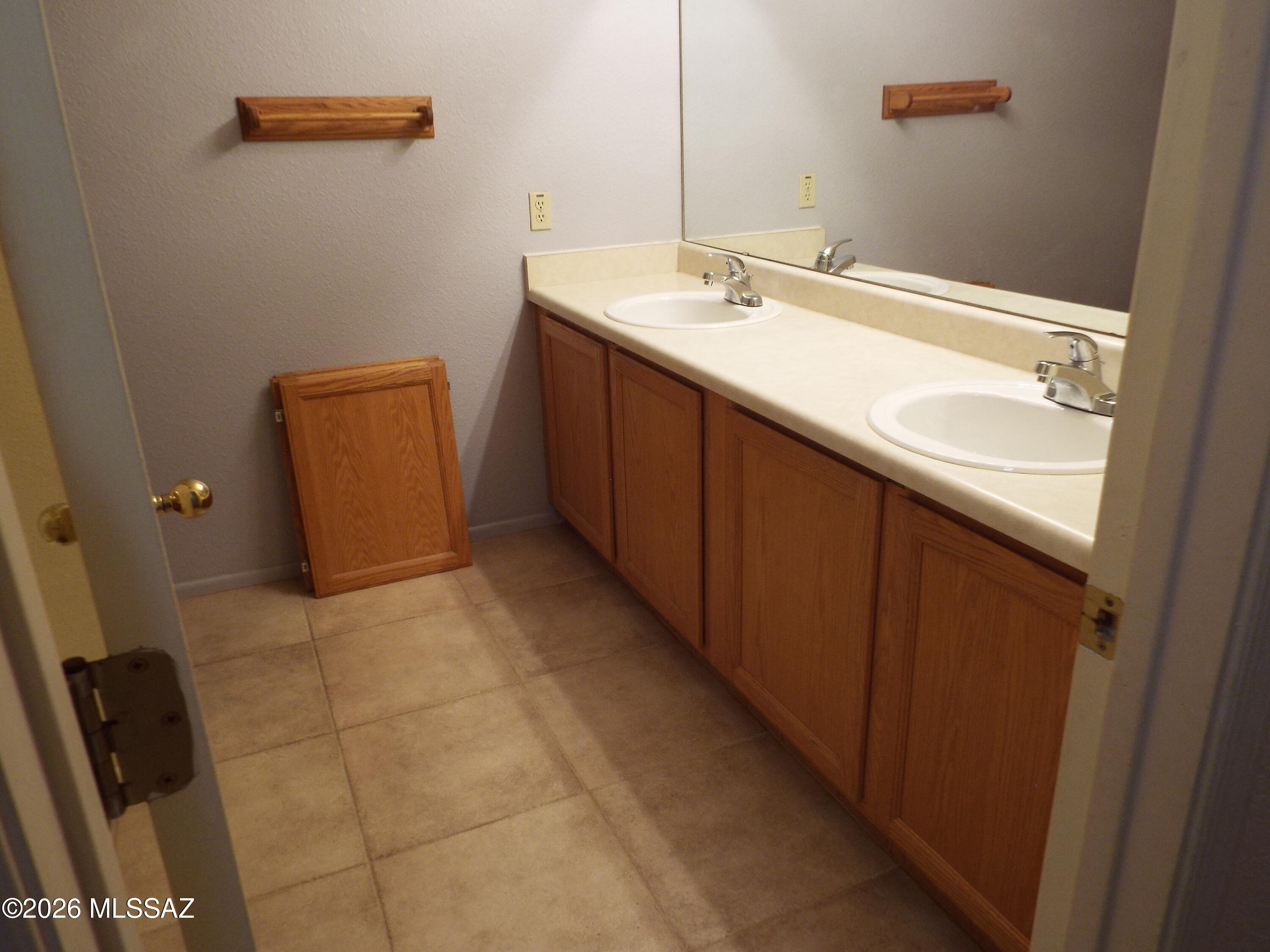 Elliott Homes At Rita Ranch (1-521) - Residential