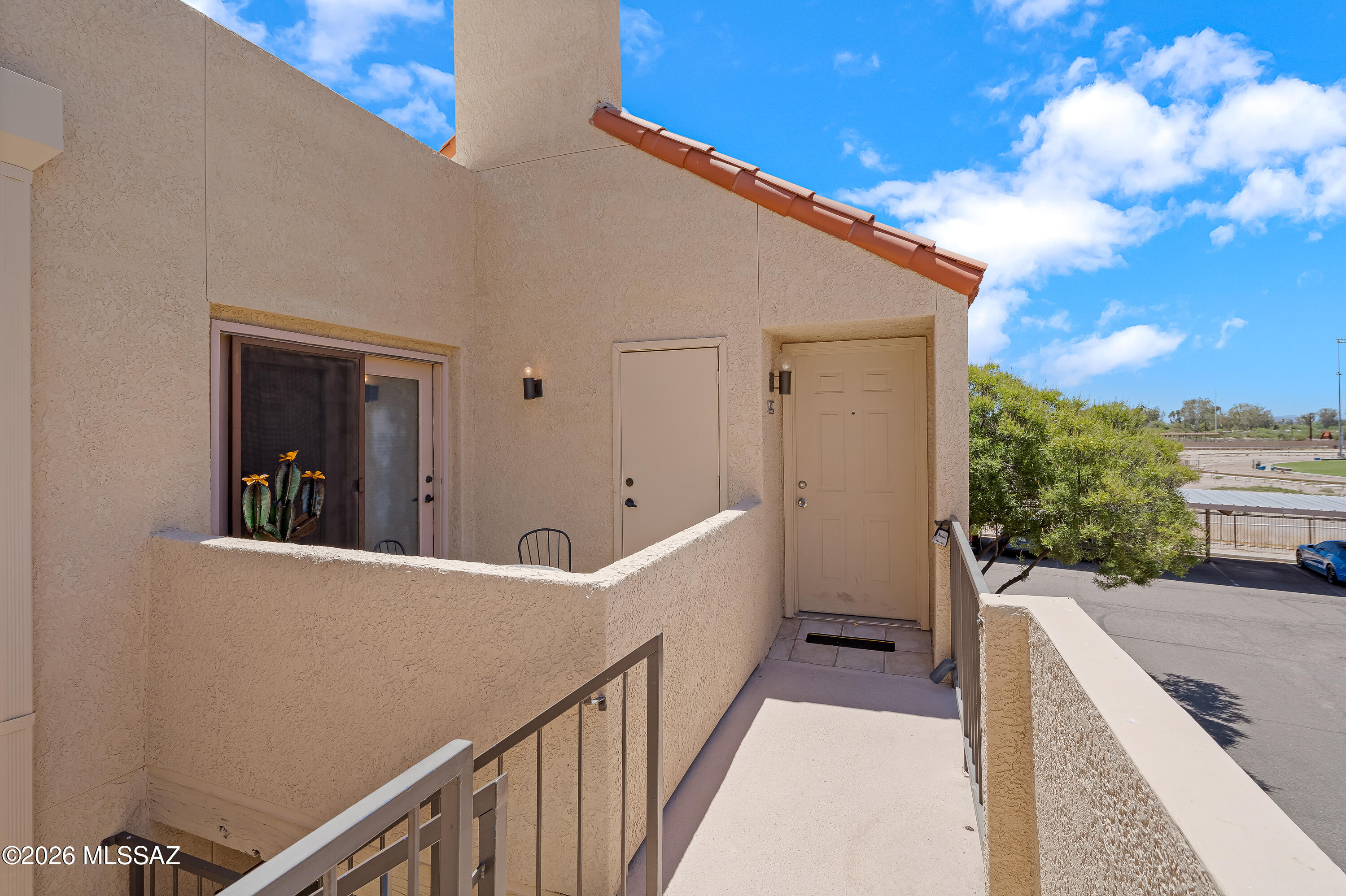 Casitas Real Condos. - Residential