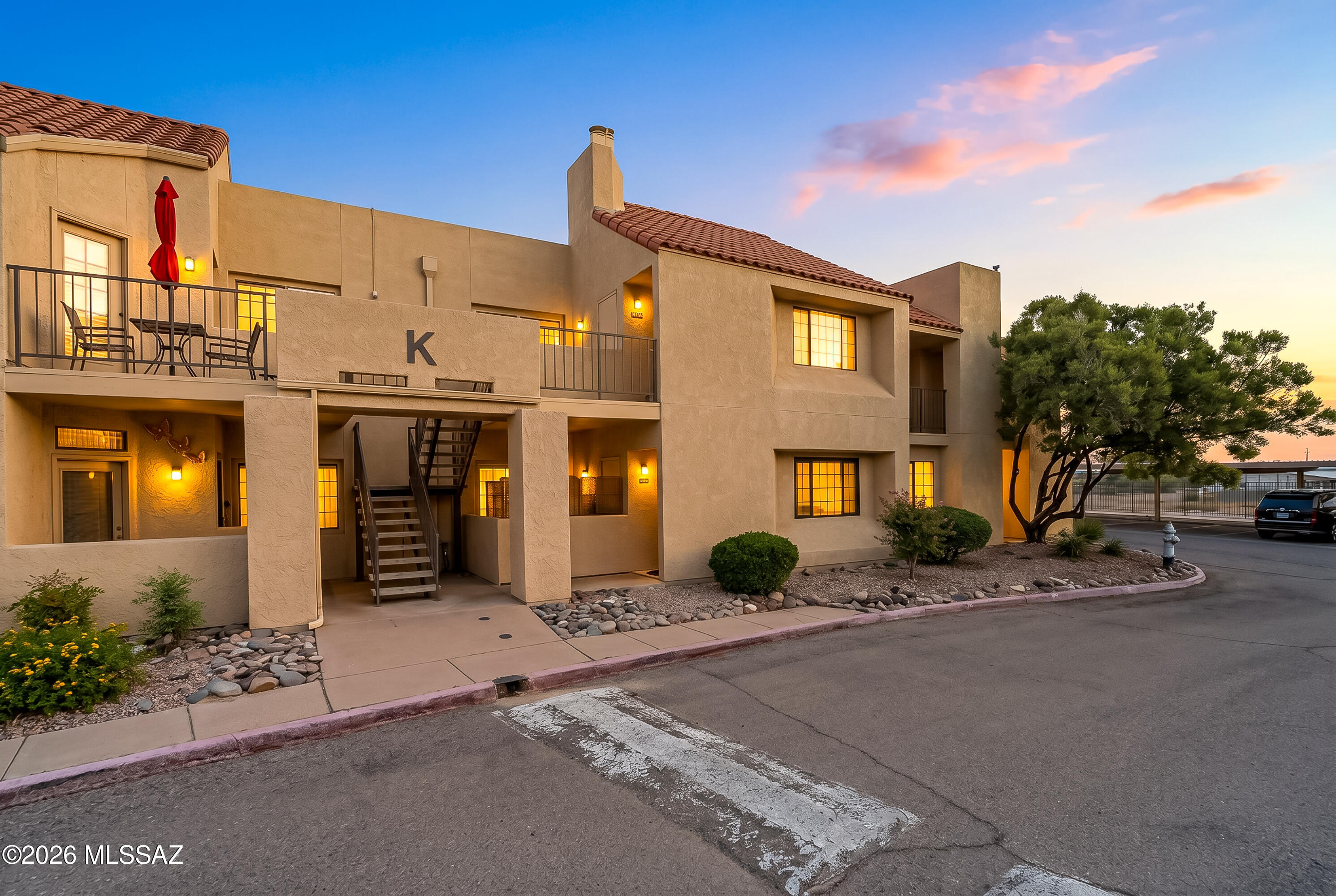 Casitas Real Condos. - Residential