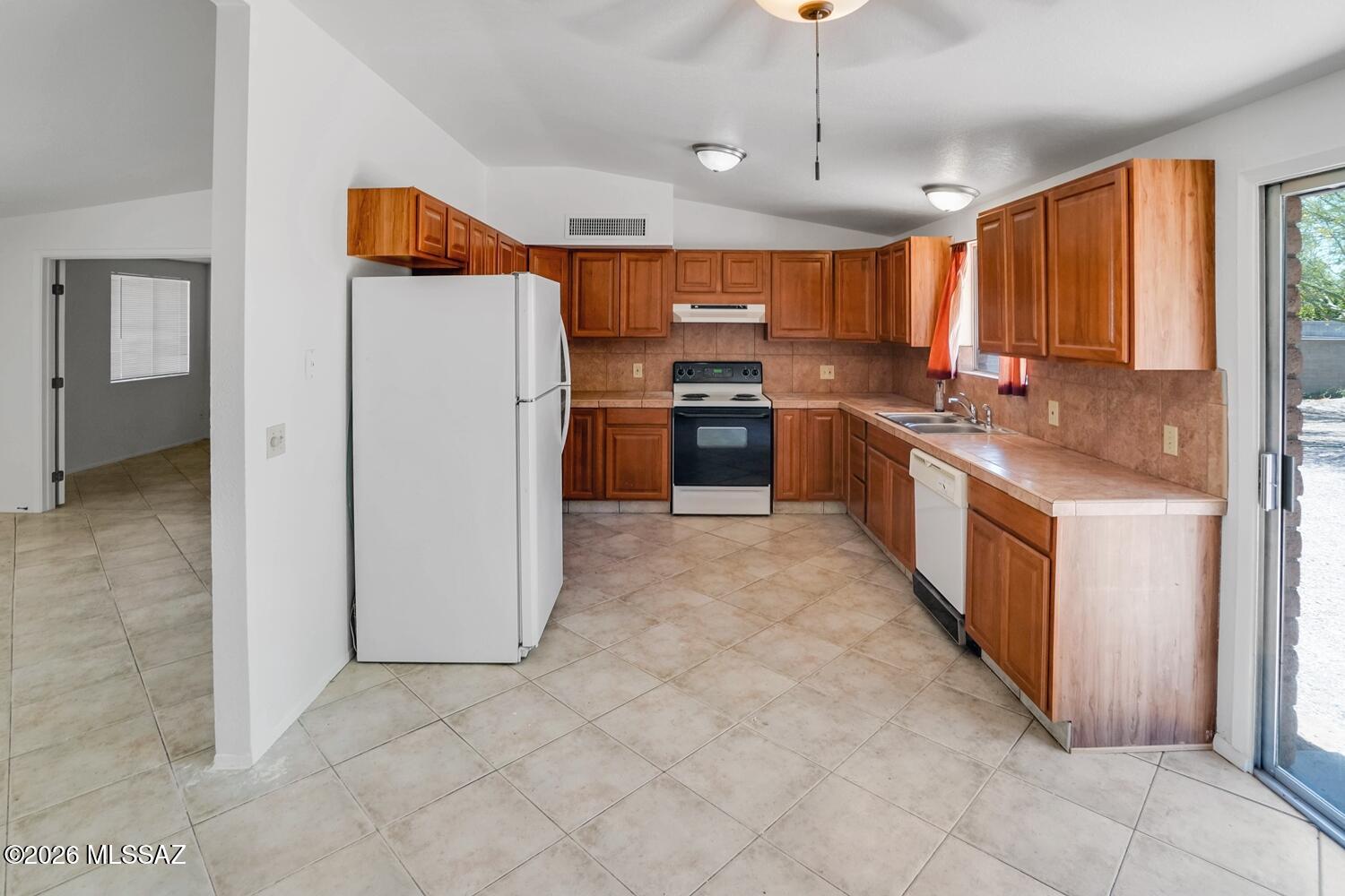 Heritage Hills II (222-424) - Residential Lease