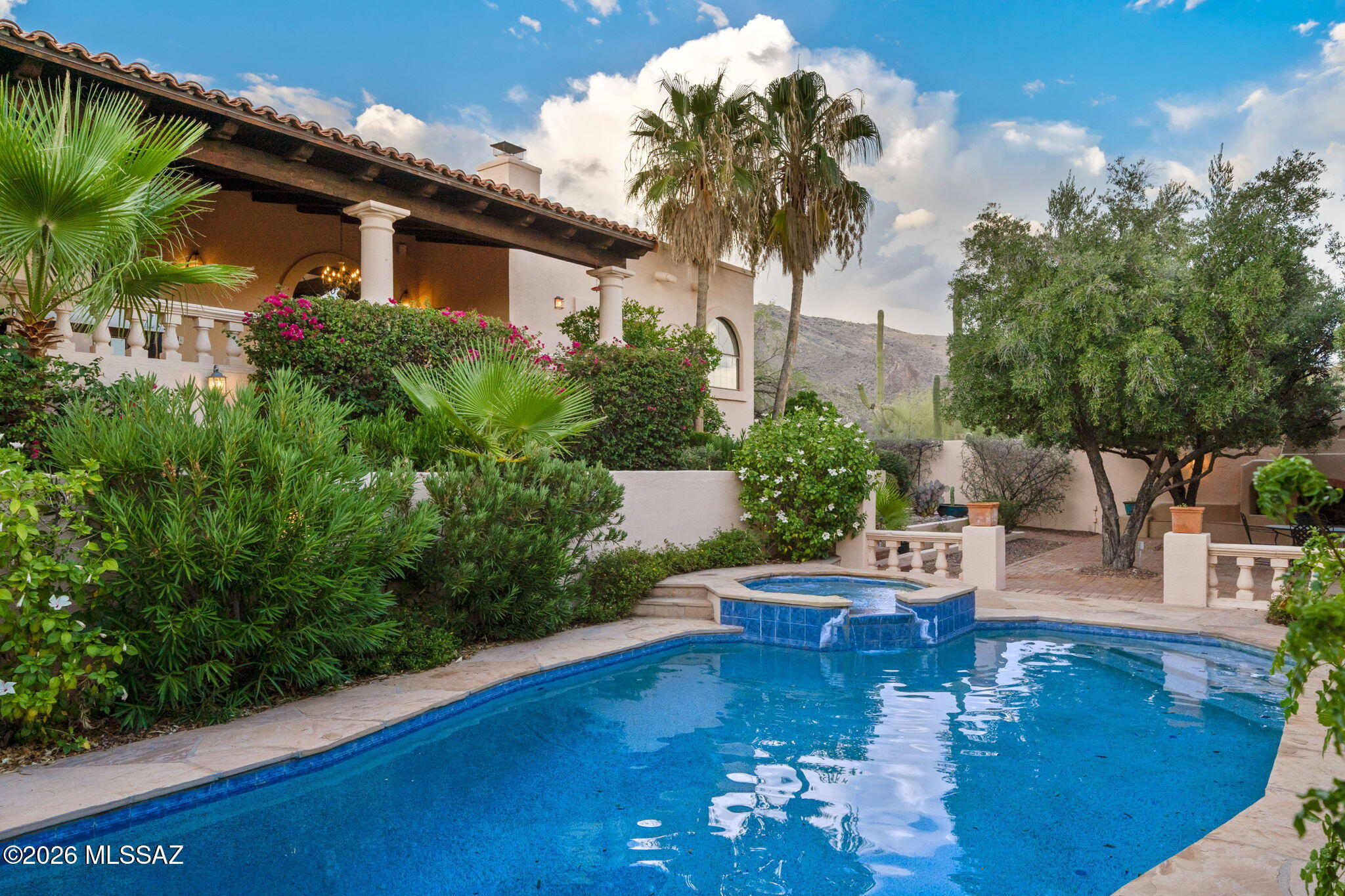 Finisterra II (211-302) - Residential